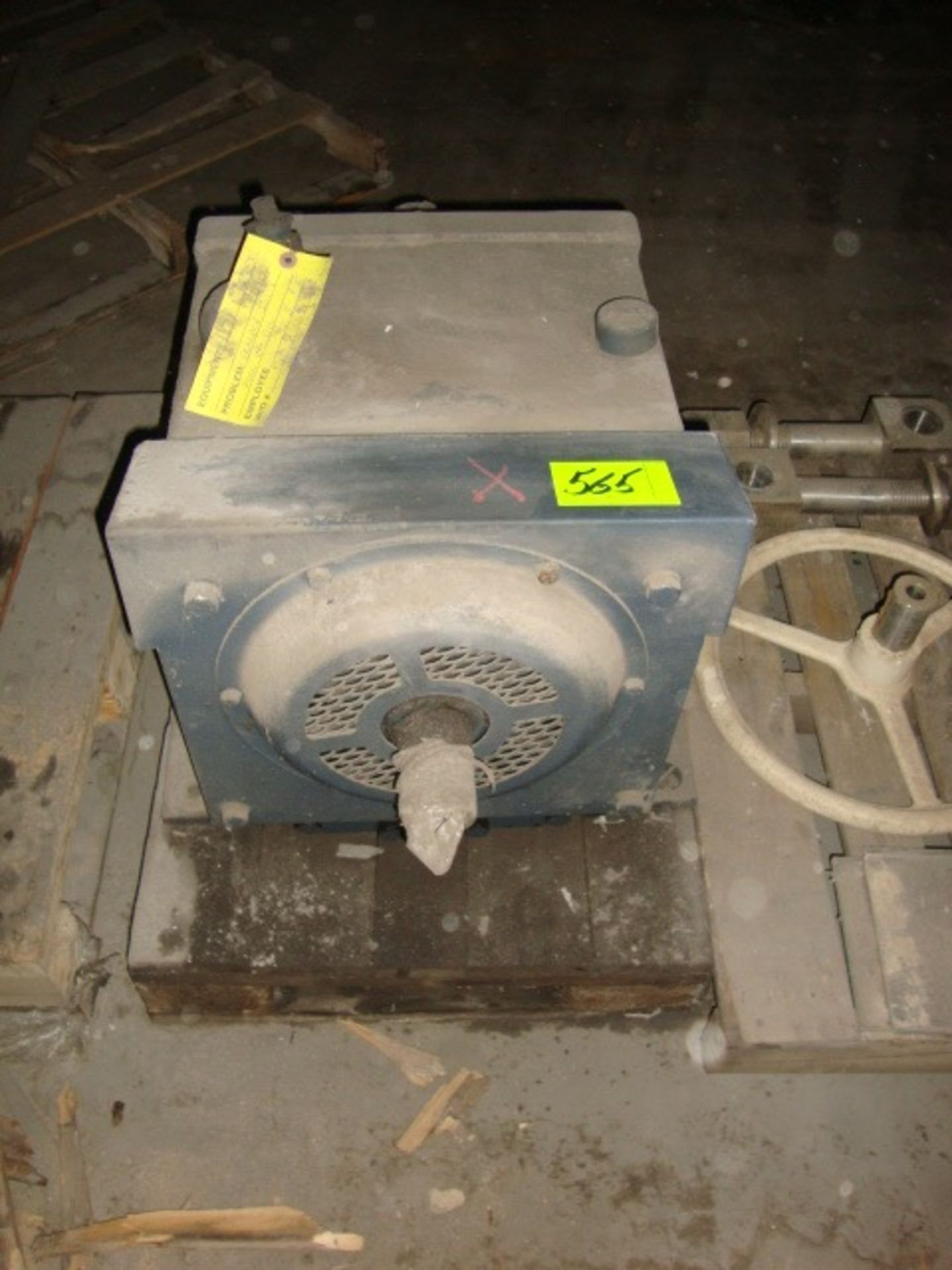 PALLET: GEAR BOX 75, W/OIL