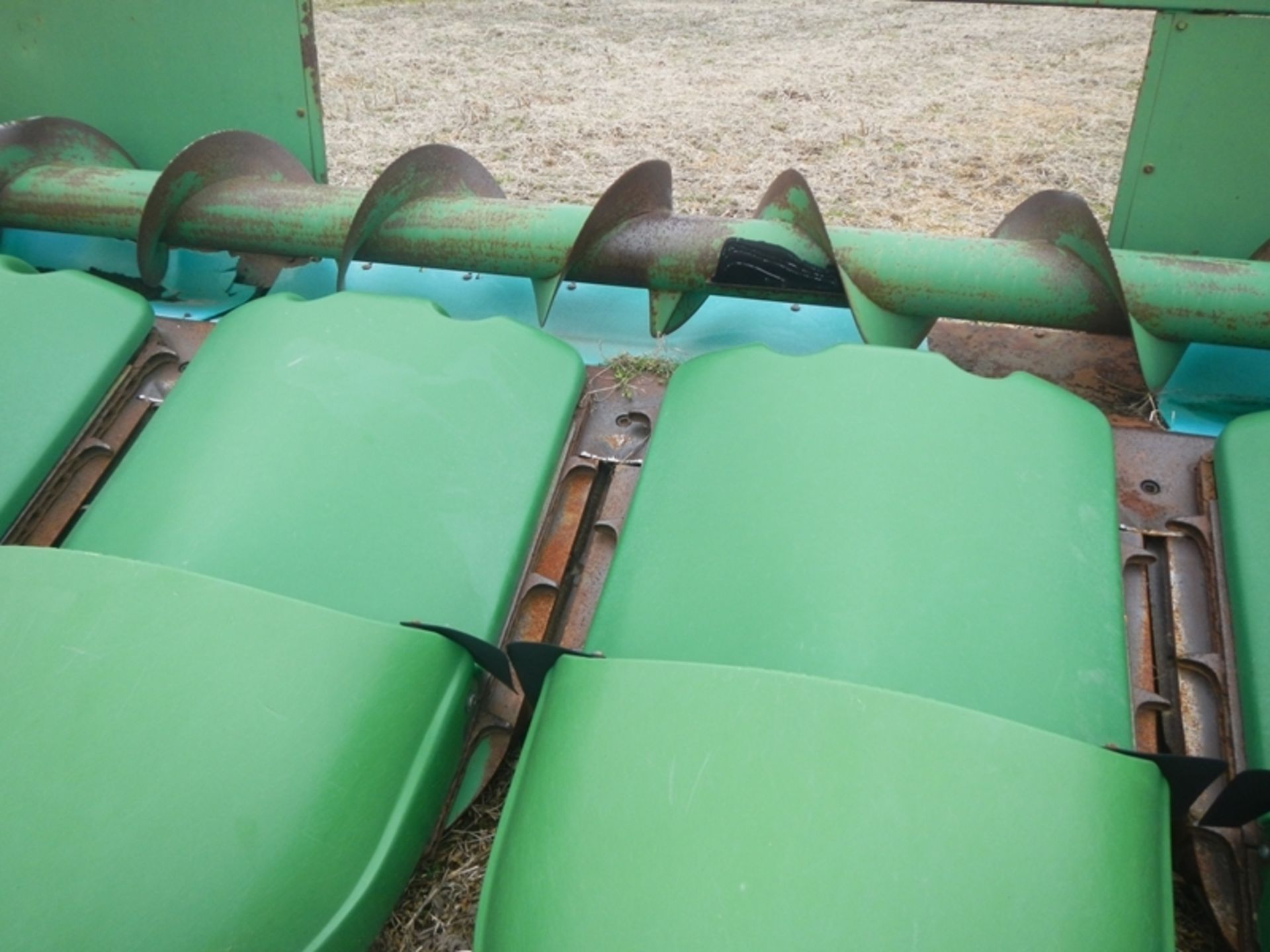 JD 5 row corn head 36" with poly snouts - Image 3 of 5