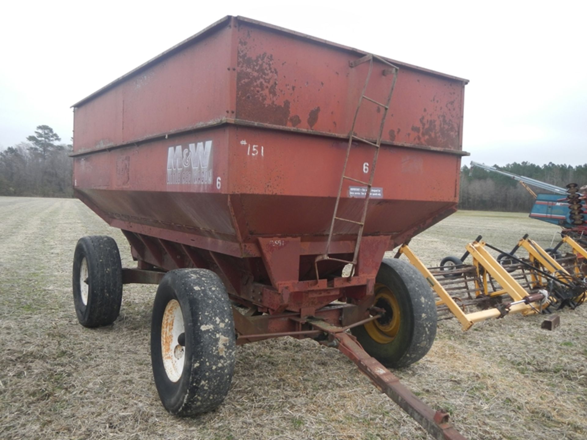 M&W 350 bushel grain cart - Image 4 of 4