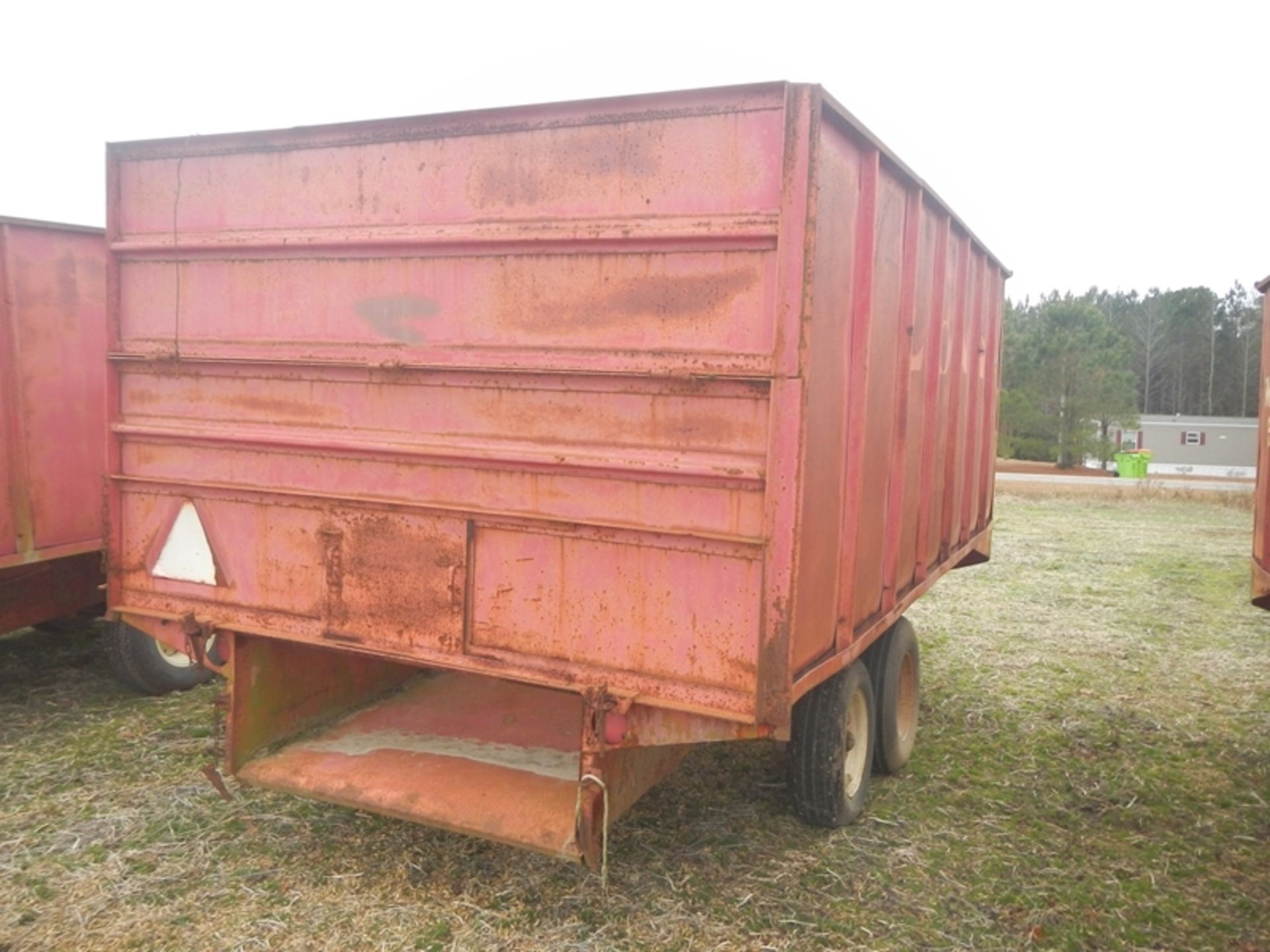 Long dual axle peanut trailer - Image 2 of 2