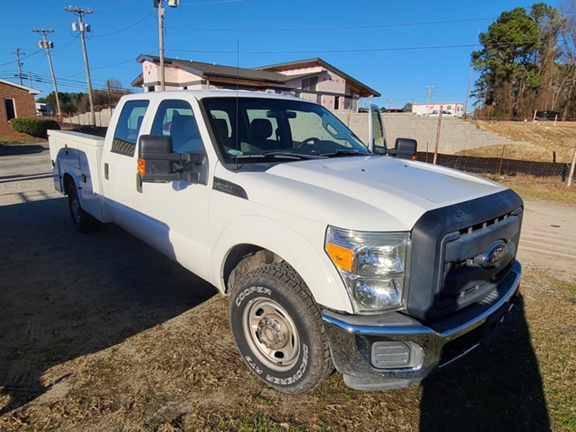 2012 Ford F250 super duty crew cab, V8gas, atuo, 2wd, utiltiy body 88,818 miles vin#