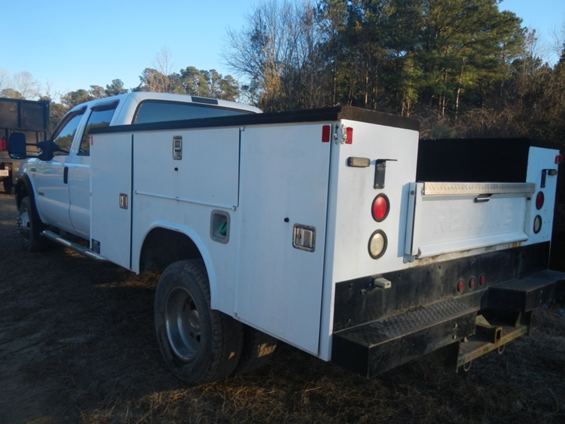 2006 Ford F350 4 dr, 4wd, w/utitlity bed. BAD ENGINE 1FDWW37P56EC68286 - Image 6 of 9