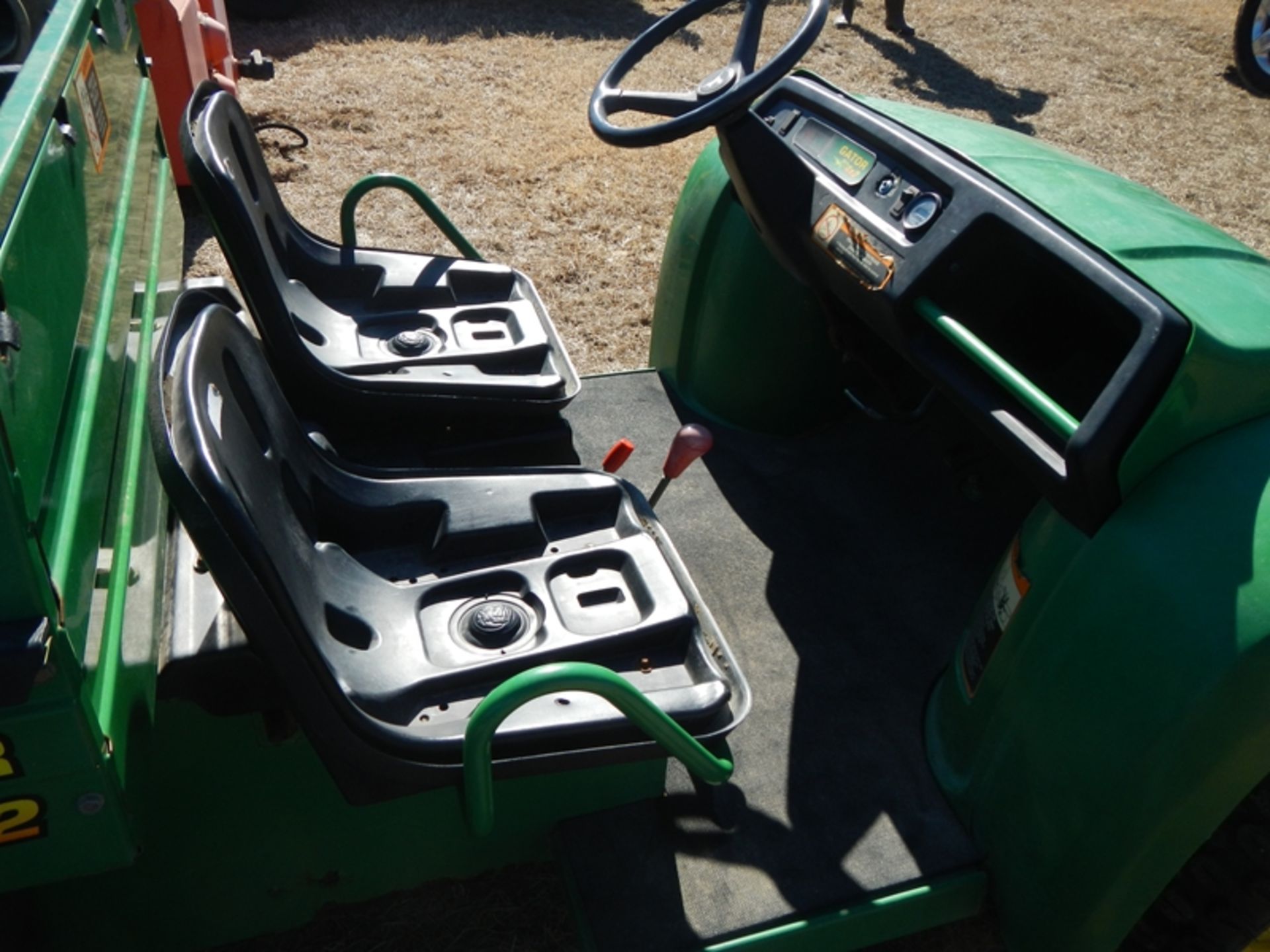 JOHN DEERE 4X2 gator UTV - 1007 hrs. missing seat cushions - Image 3 of 3