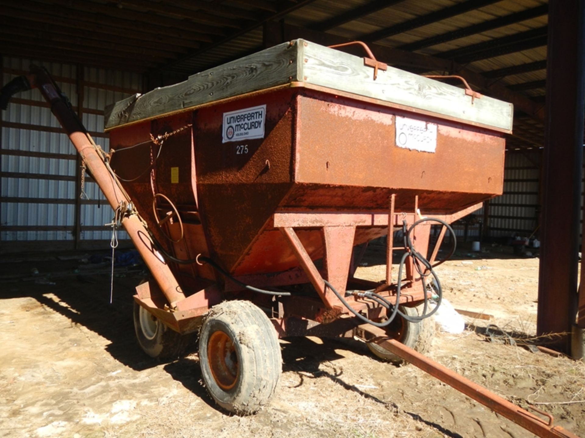 Unerferth 275 gravity flow grain cart with augor - Image 4 of 4