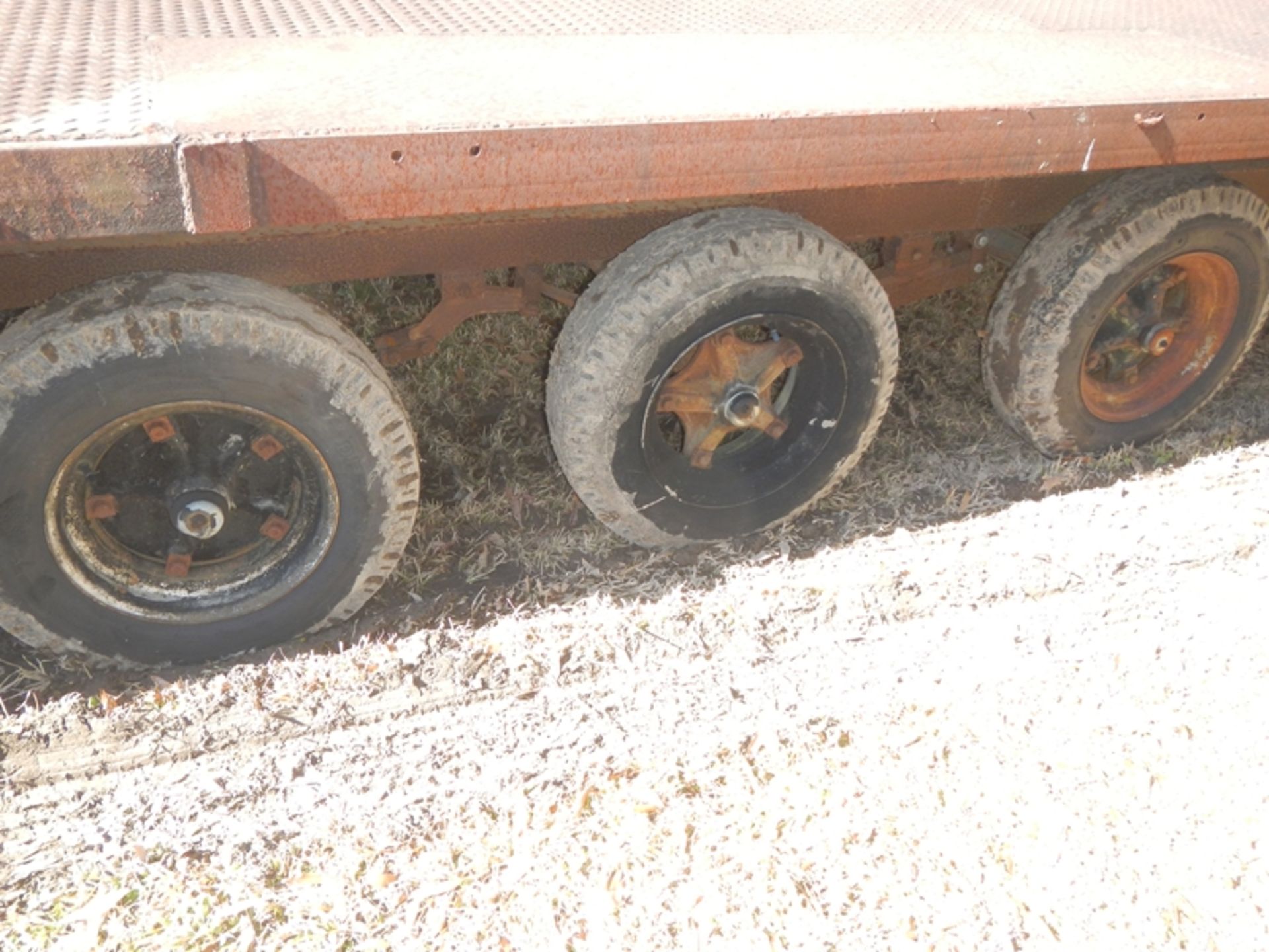 20' steel 3 axle trailer - Image 3 of 4