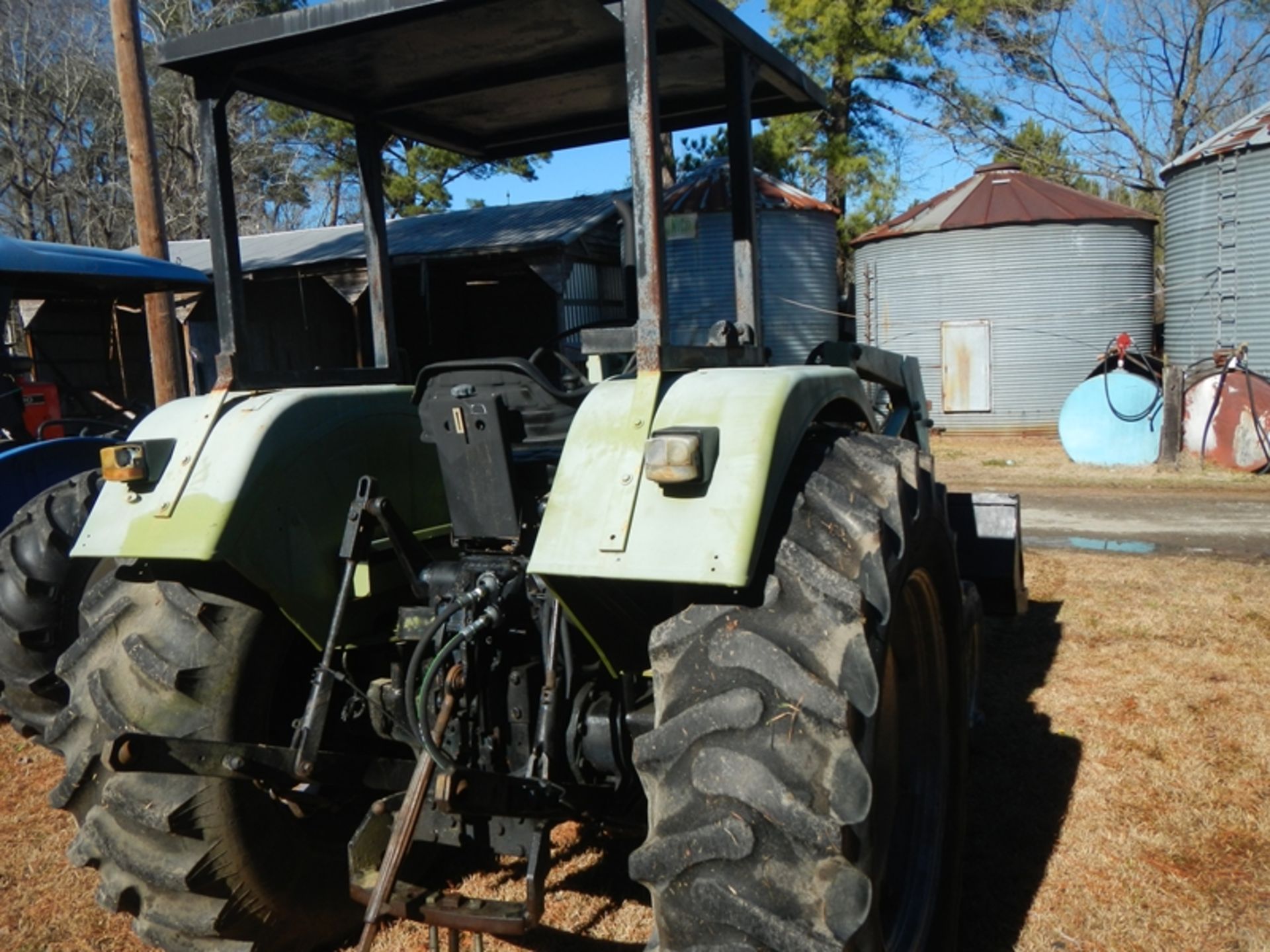 Duetz D6806 tractor w/front end loader - Image 2 of 5