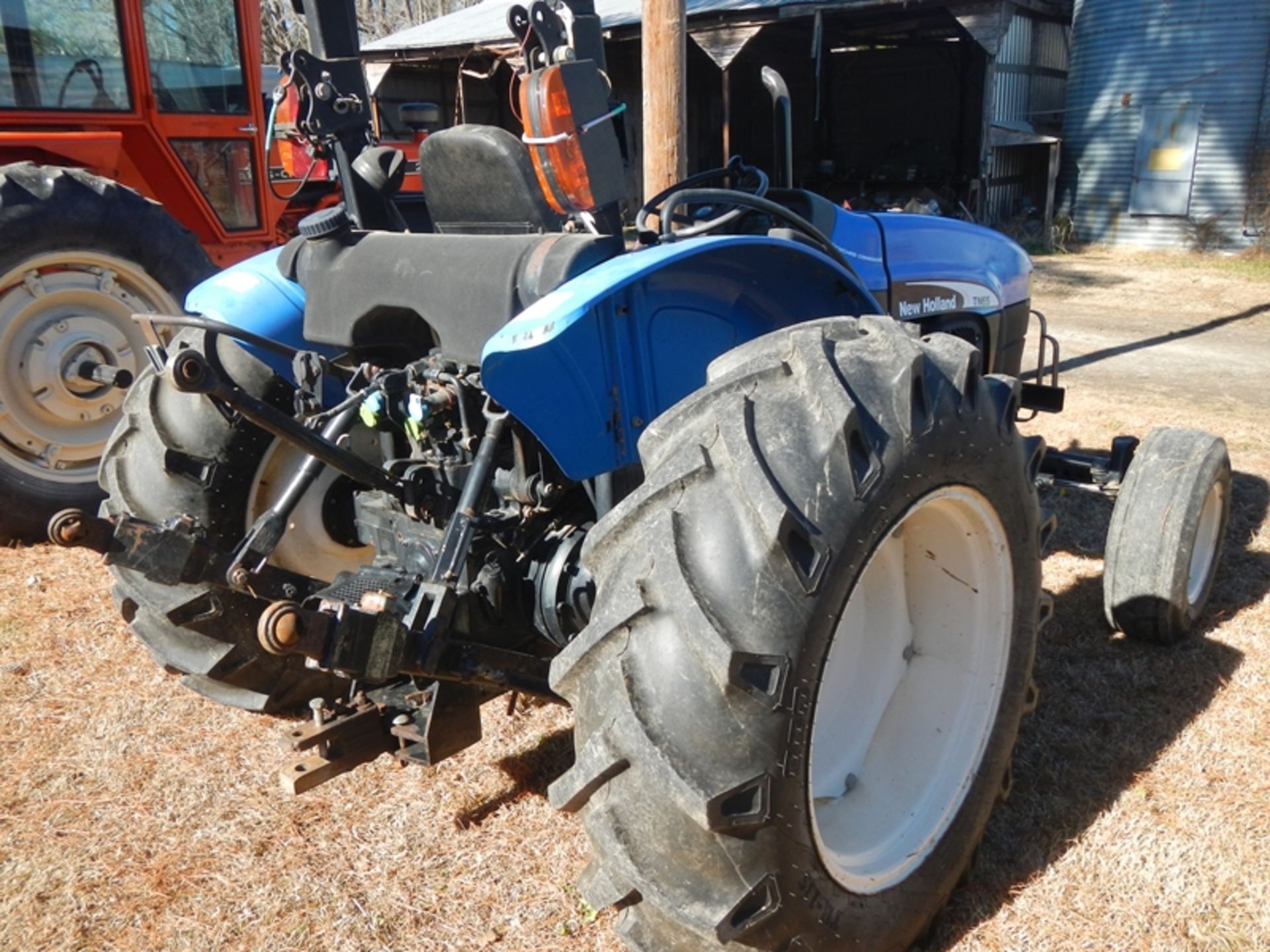 New Holland TN65 tractor 2849 hrs vin# 001312717 - Image 2 of 7