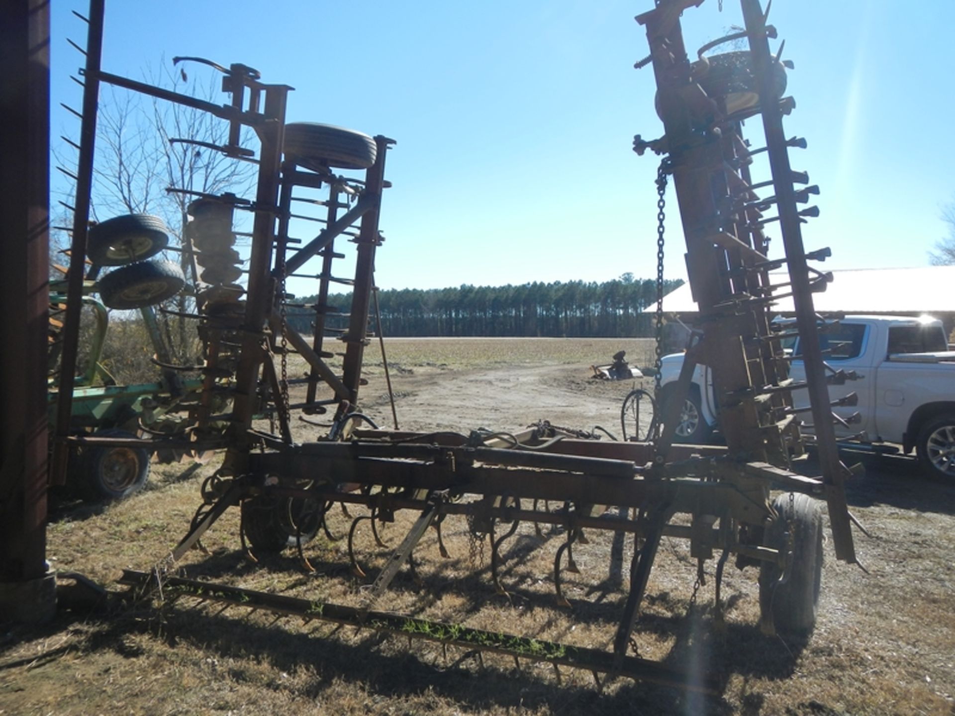 26' srping tooth field cultivator - Image 3 of 3