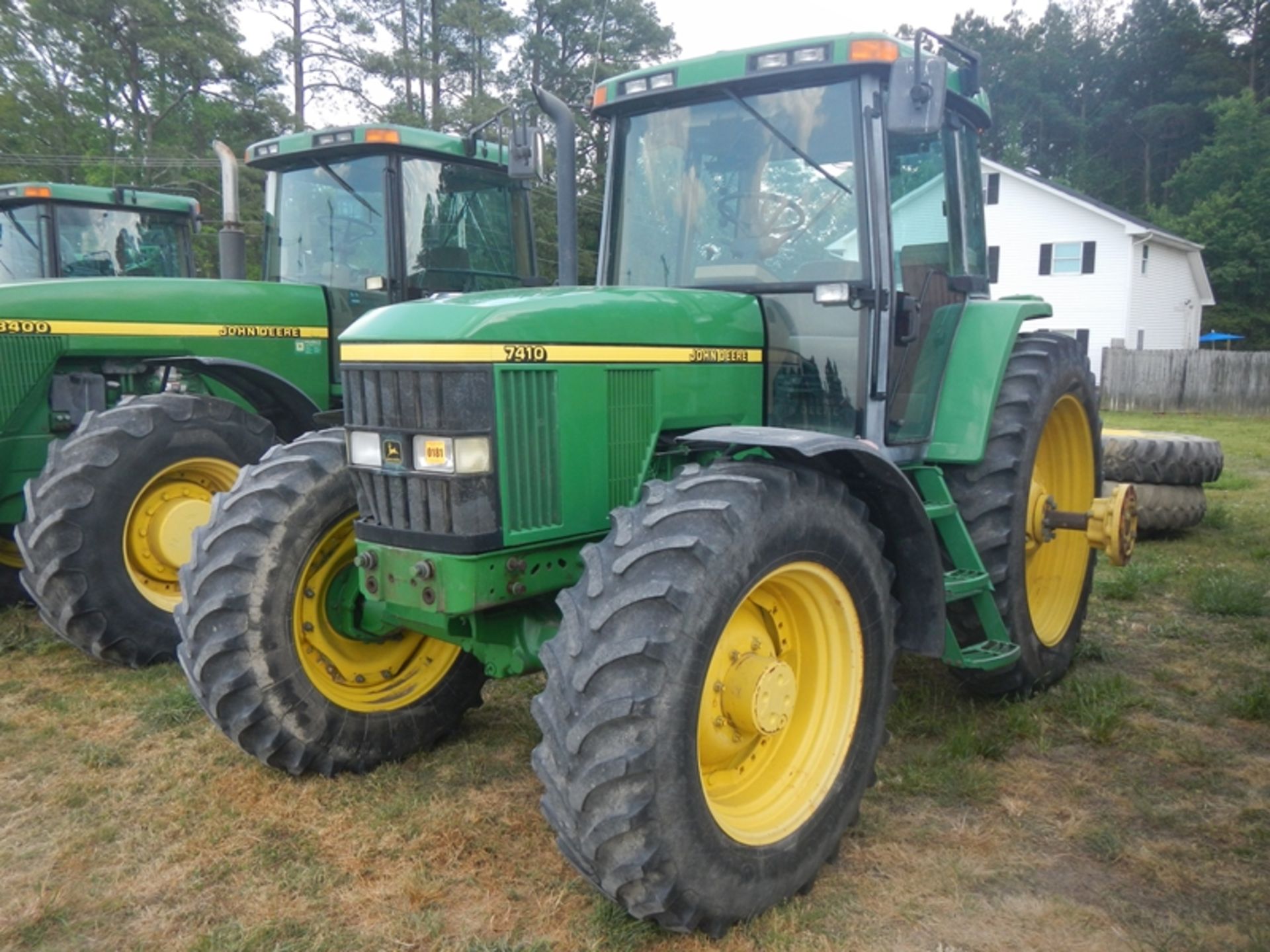 JOHN DEERE 7410 tractor - 4wd, 14.9R46 duals - 2,654 hrs - Serial RW7410H07342