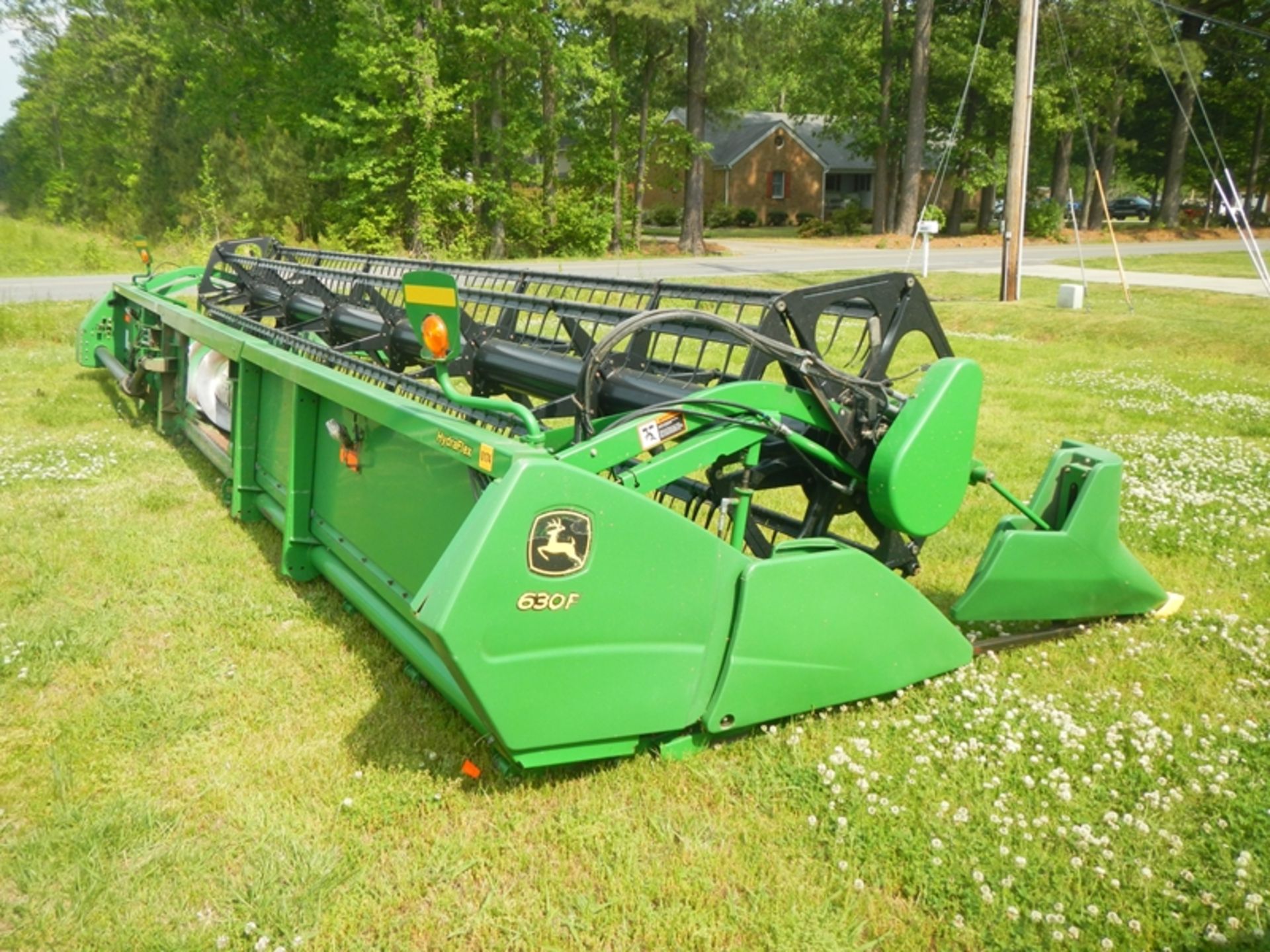 JOHN DEERE 630F grain head - Image 3 of 4