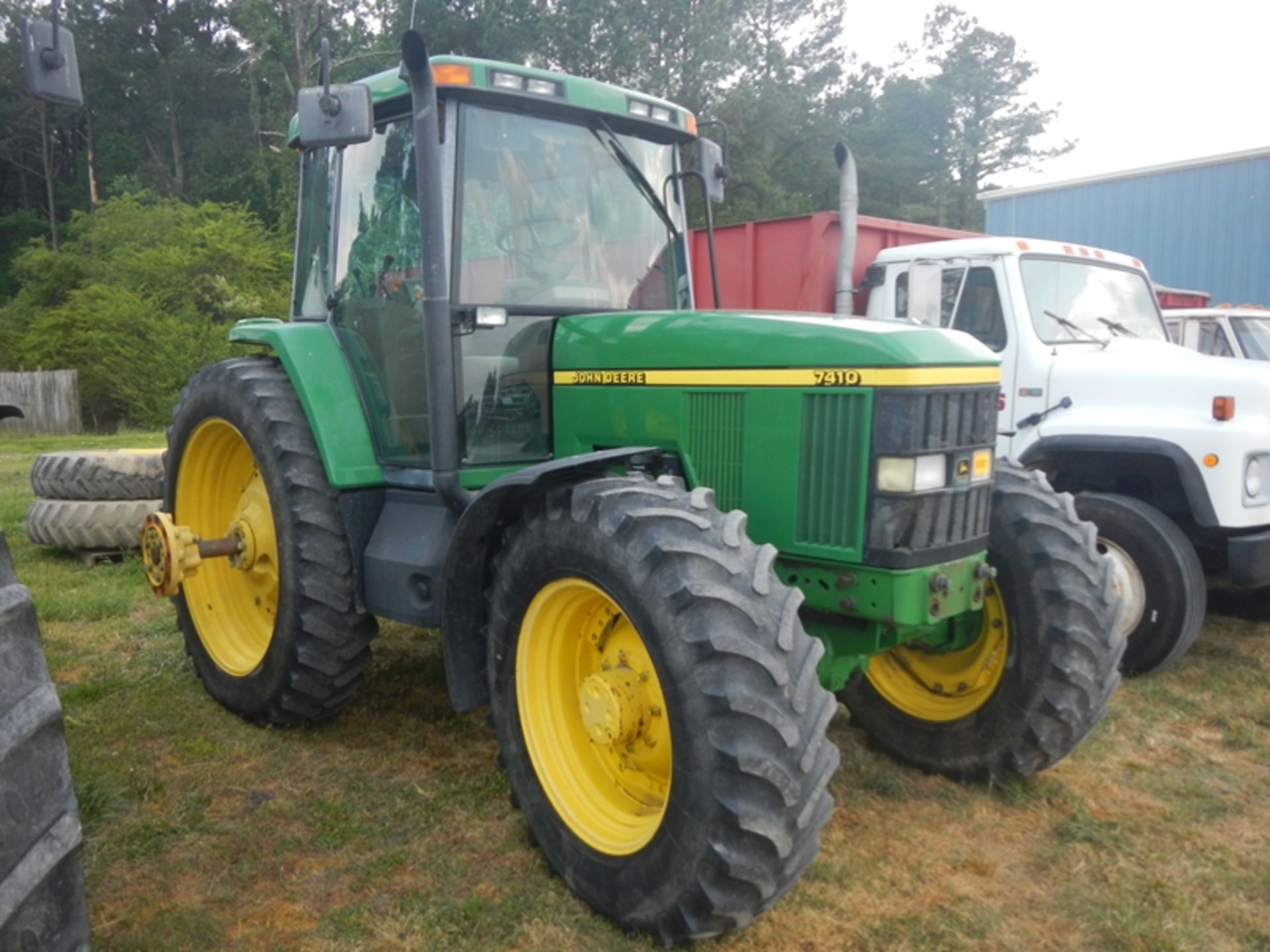 JOHN DEERE 7410 tractor - 4wd, 14.9R46 duals - 2,654 hrs - Serial RW7410H07342 - Image 2 of 6