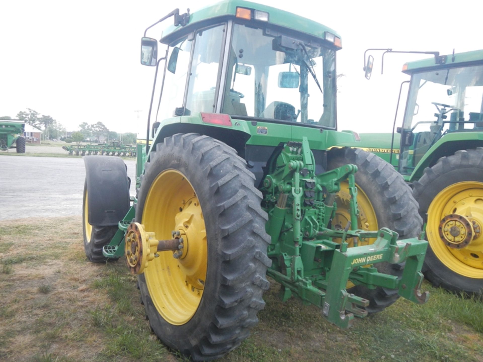JOHN DEERE 7410 tractor - 4wd, 14.9R46 duals - 2,654 hrs - Serial RW7410H07342 - Image 4 of 6