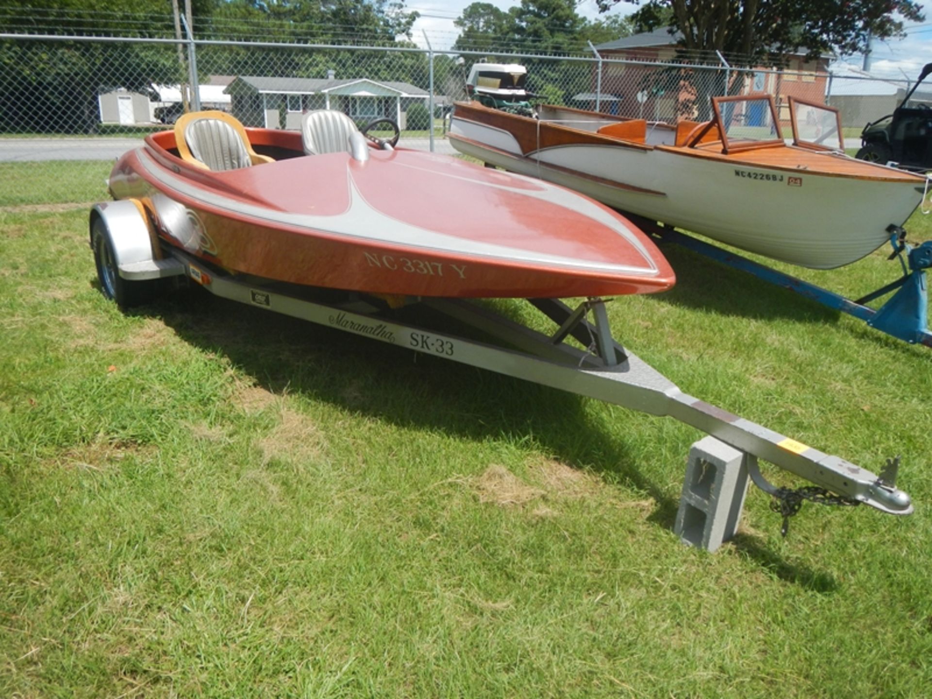 1974 TERRY FRAHS 17' SK-33 Racing Runabout "Maranatha" & trailer engine included but is out of - Image 2 of 9