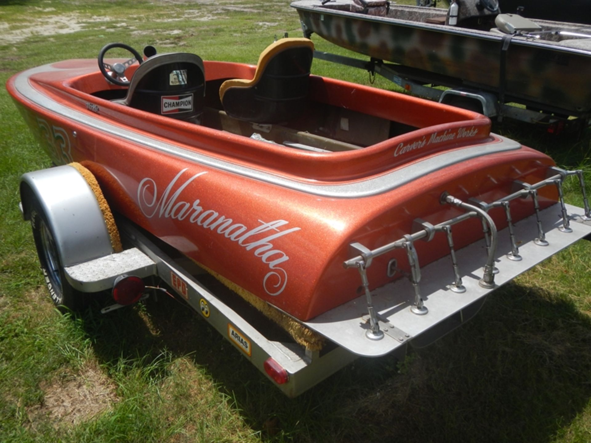 1974 TERRY FRAHS 17' SK-33 Racing Runabout "Maranatha" & trailer engine included but is out of - Image 5 of 9