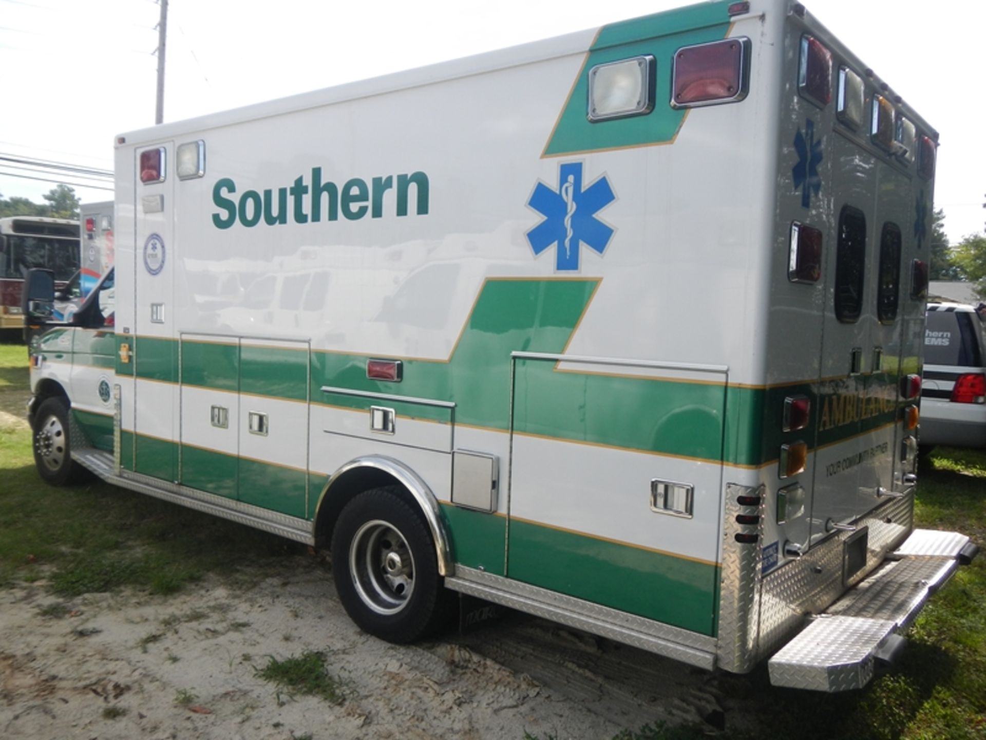 2003 FORD E-450 Type III Ambulance, dsl 138,820 miles - 1FDXE45F03HB76343 - Image 4 of 6