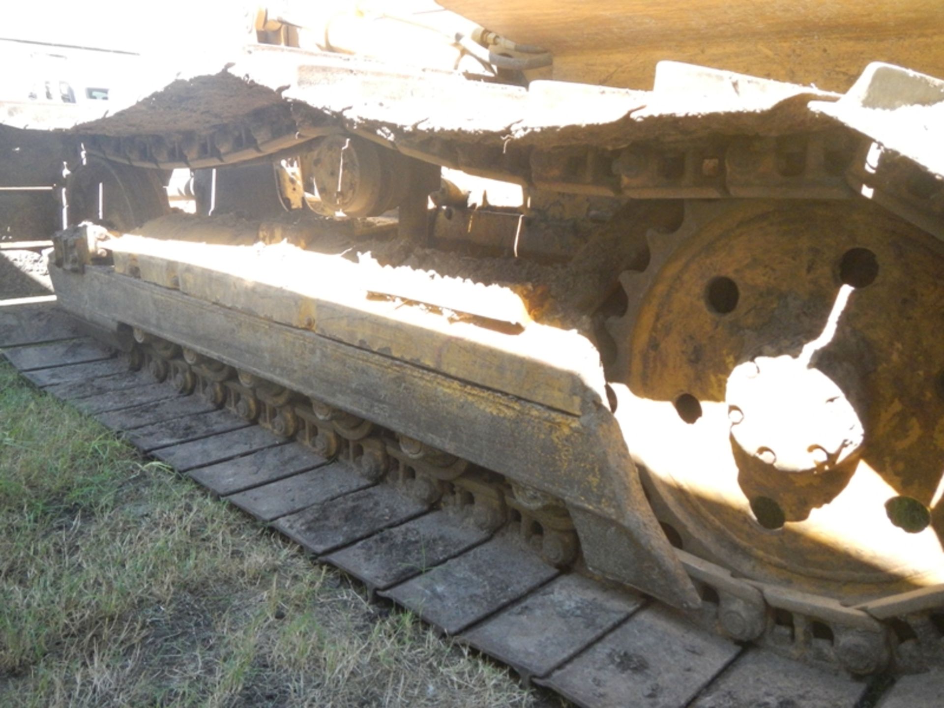 CAT D3B bulldozer, 6-way blade, good undercarriage - SERIAL 24Y01569Hrs unknown new guage - Image 6 of 7