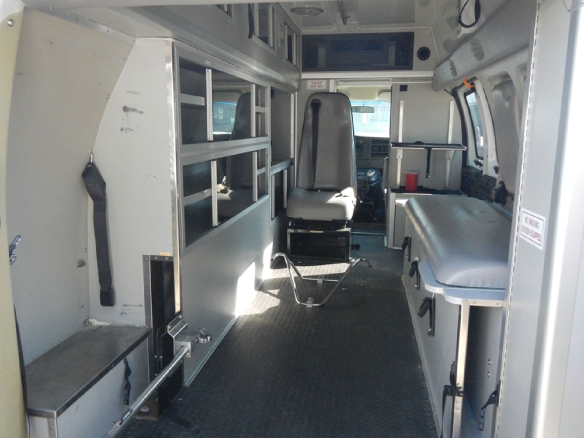 2009 CHEVROLET G-3500 Type II Ambulance dsl 1GBHG396191167485 - Image 6 of 6