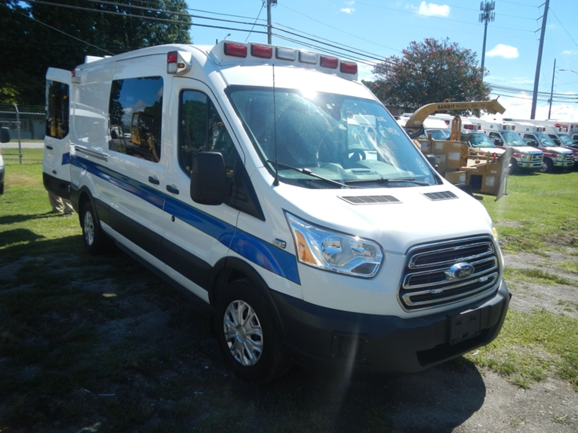 2018 FORD Transit 350 AMBULANCE - PowerStroke dsl 149,231 miles - VIN: 1FDBW2CV8JKB23086 - Image 2 of 7