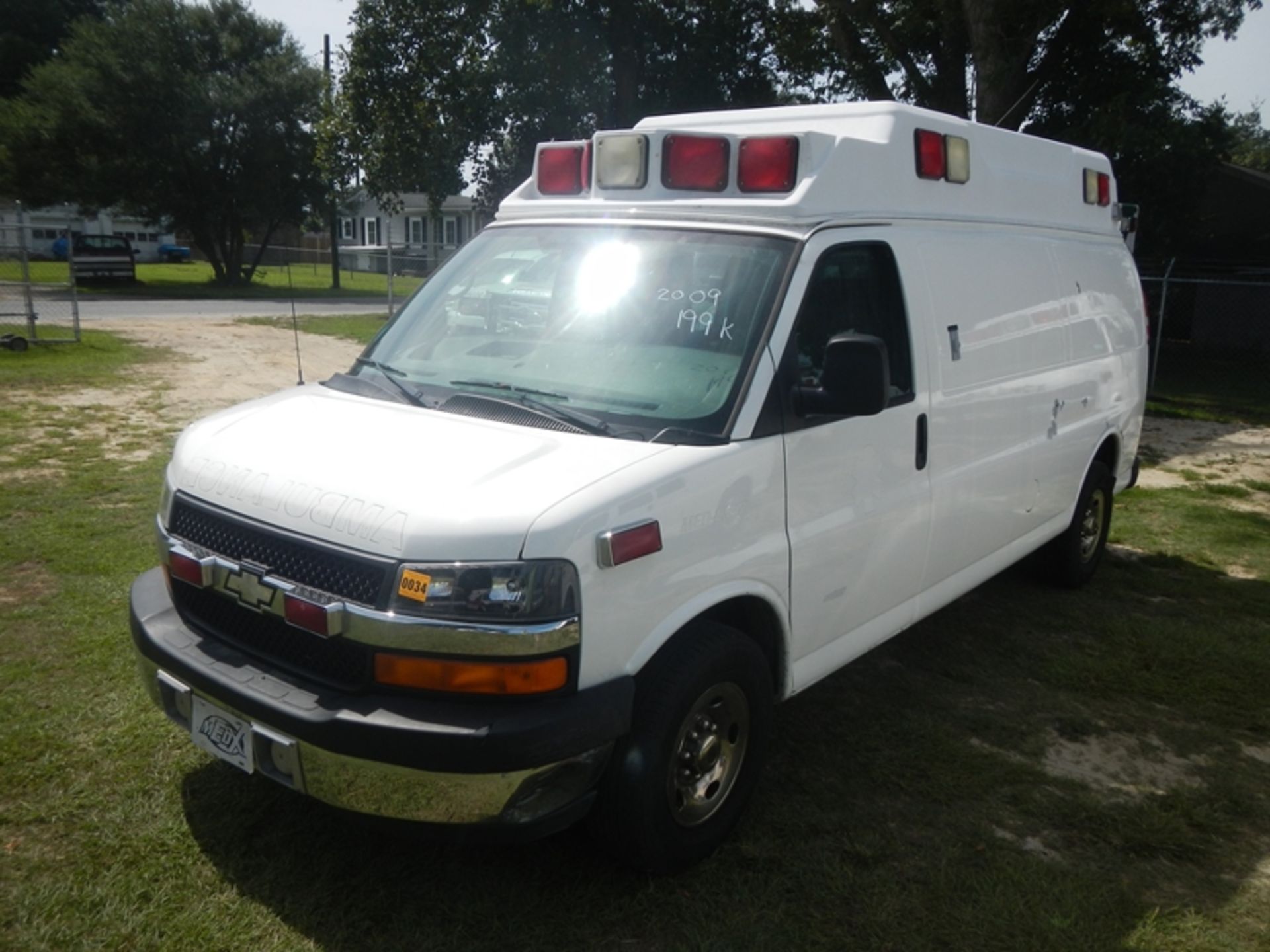 2009 CHEVROLET G-3500 Type II Ambulance dsl 199,883 miles - 1GBHG396391152924