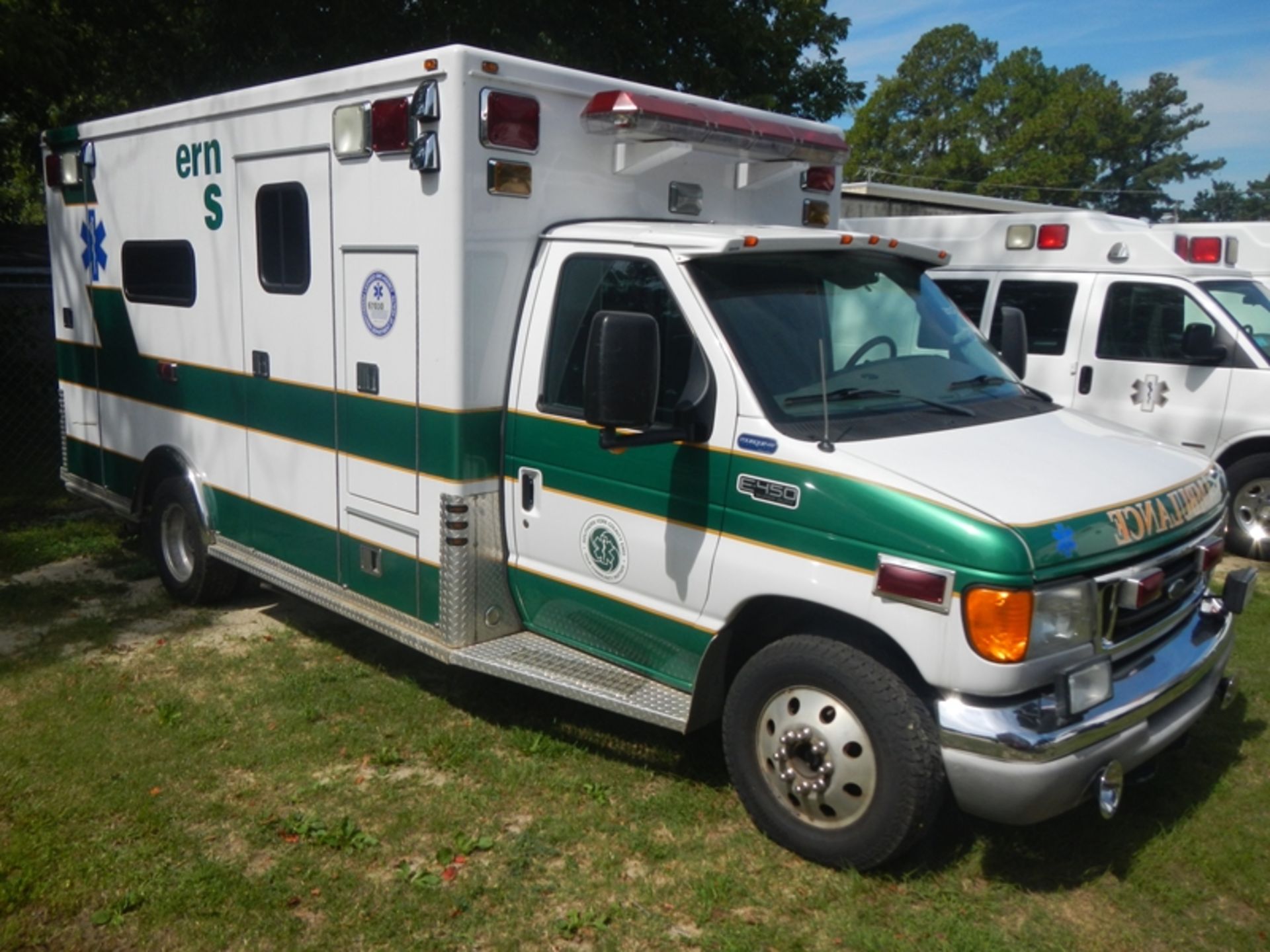 2003 FORD E-450 Type III Ambulance, dsl 138,820 miles - 1FDXE45F03HB76343 - Image 2 of 6