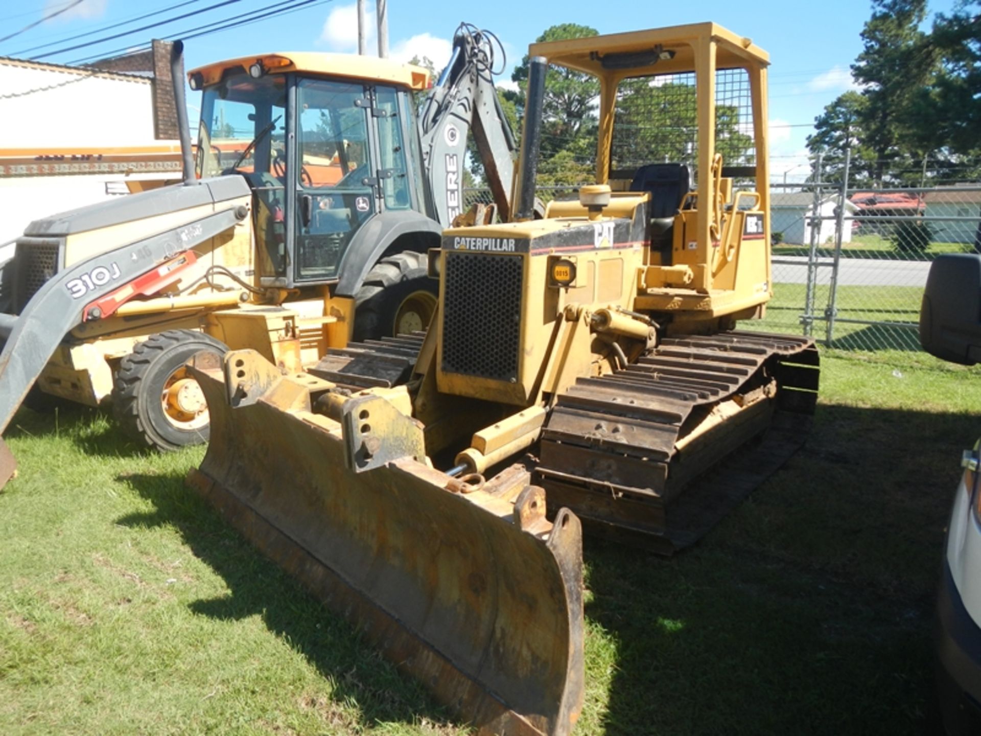 CAT D3B bulldozer, 6-way blade, good undercarriage - SERIAL 24Y01569Hrs unknown new guage