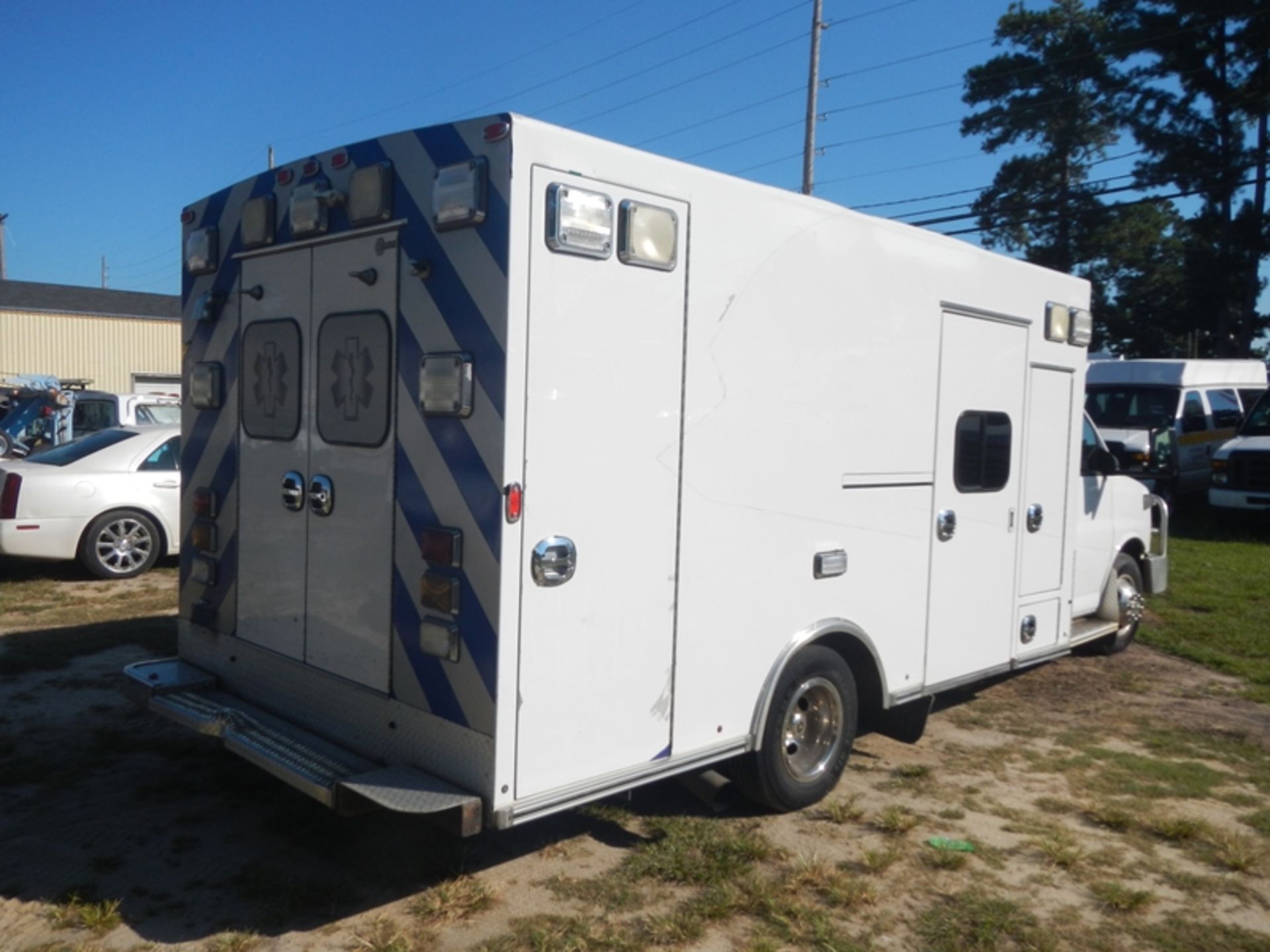 2010 CHEVROLET G-4500 Type III Ambulance dsl 1GB9G5B61A1133108 - Image 3 of 6