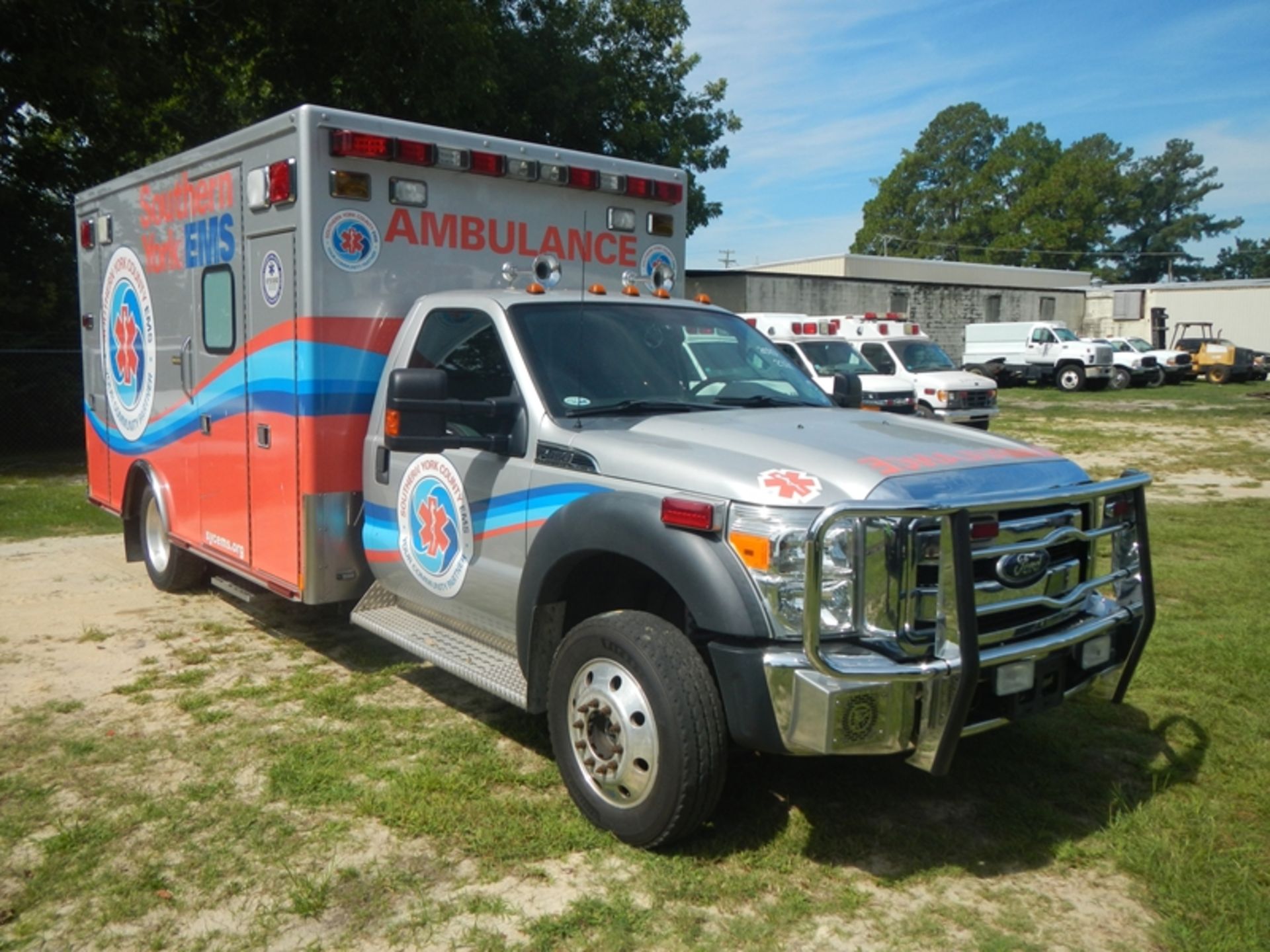 2011 FORD F-450 XLT Type I Ambulance - Image 2 of 6