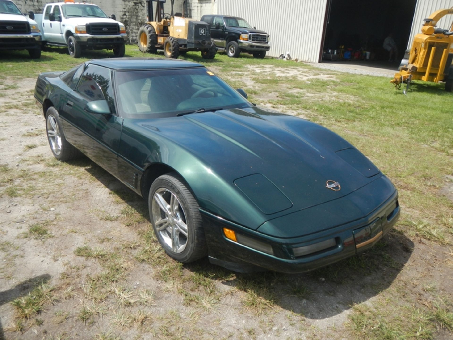 1996 CHEVROLET Corvette, removeable t-top automatic - 86,000 miles showing - 1G1YY22P4T5101074 - Image 2 of 5