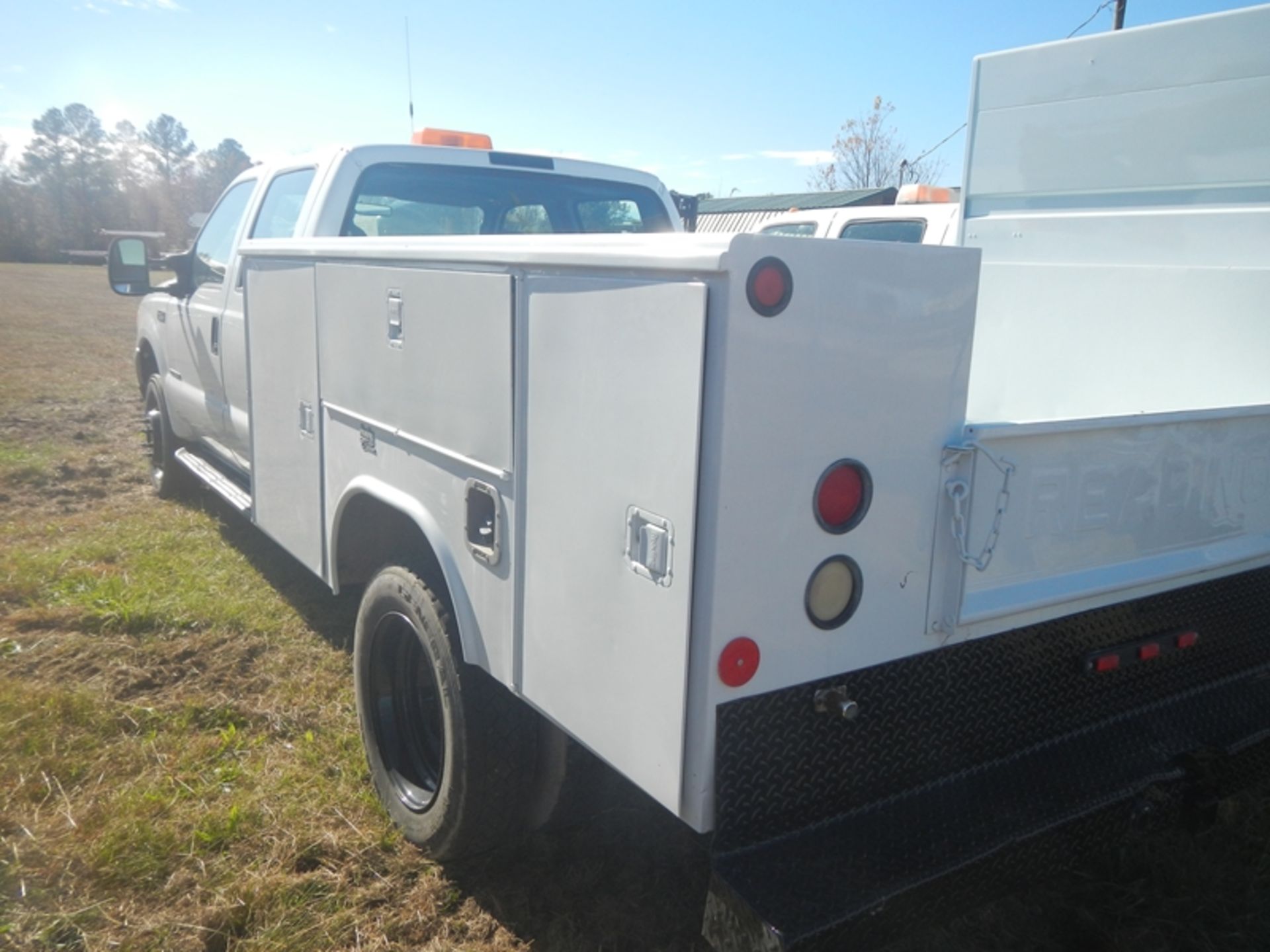 2000 FORD F450 crew cab, dsl - 286,862 miles - 1FDXW46F5YEB15137 - Image 4 of 6