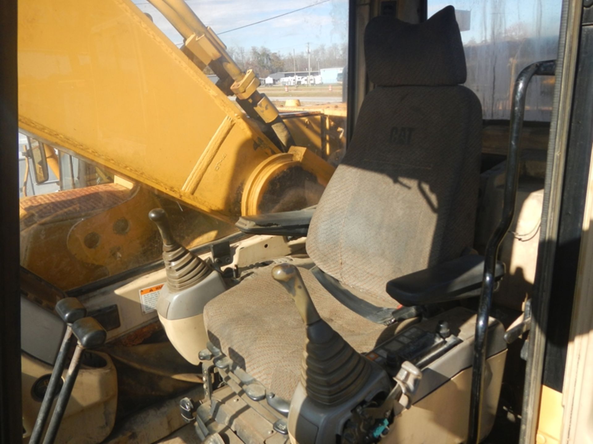 CAT 345BL excavator (100,000 lb+ machine) - 10,357 hrs showing - SERIAL: 9CW00194 - Image 4 of 14