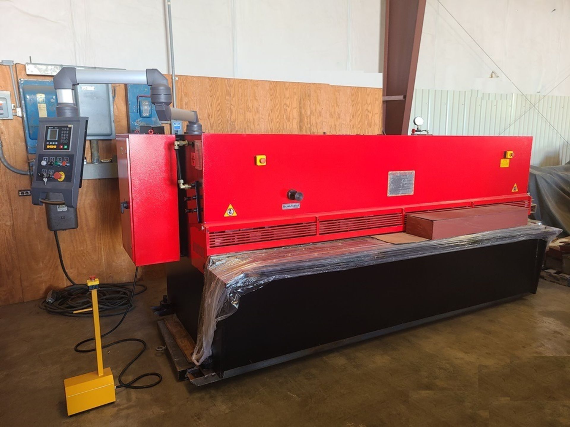 (NEW) EASTERN TOOL hydraulic swing beam squaring shear machine - Model H-1035 - 126" sheet size,