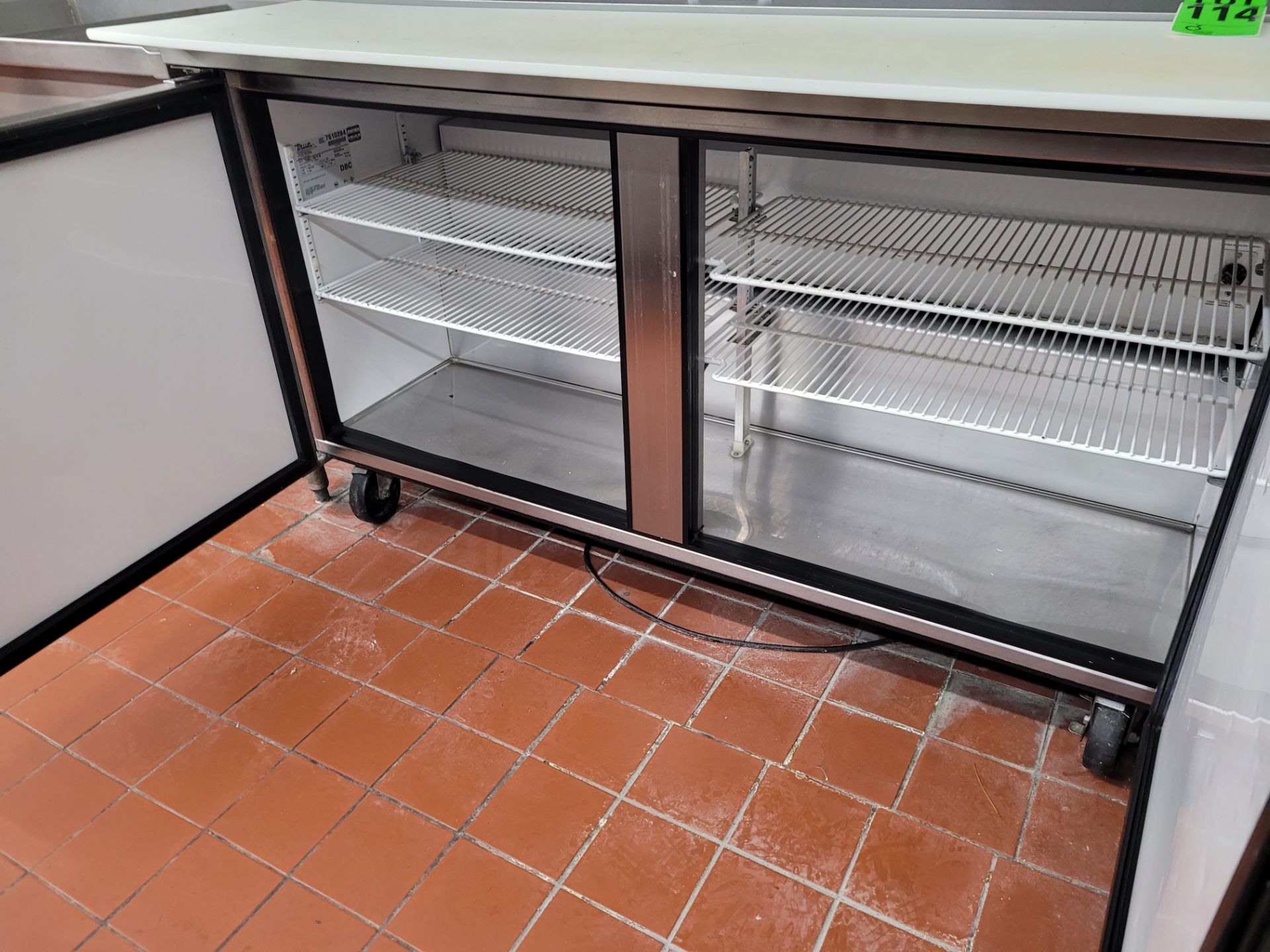 2012 TRUE Mfg. 16-Pan Salad/Sandwich prep table mod. TRUE TSSU-60-16 - Image 4 of 8