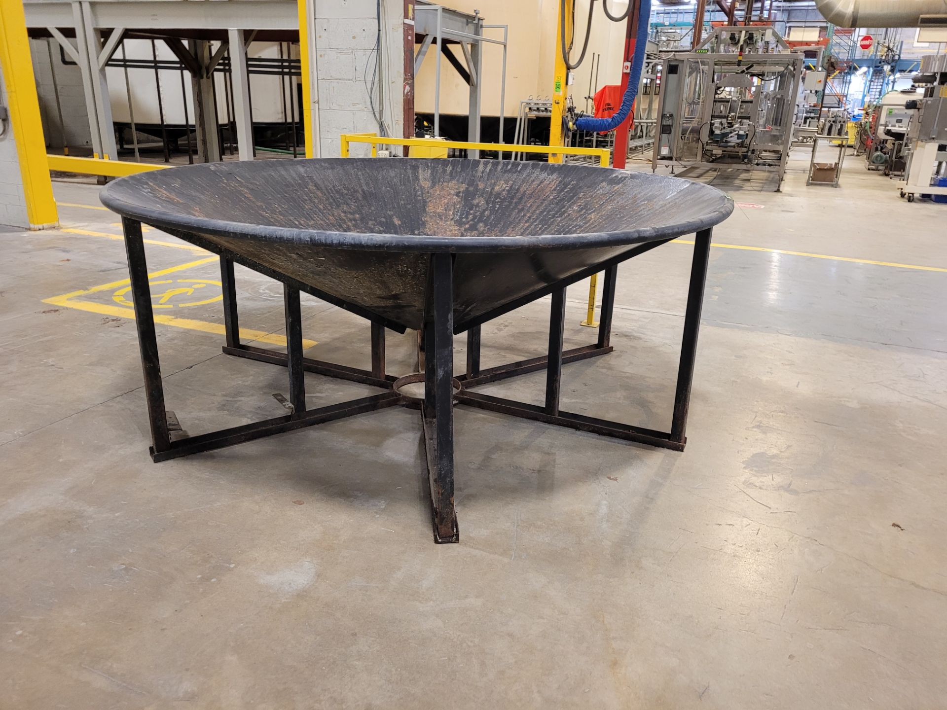 Steel cone tank base - Image 4 of 5