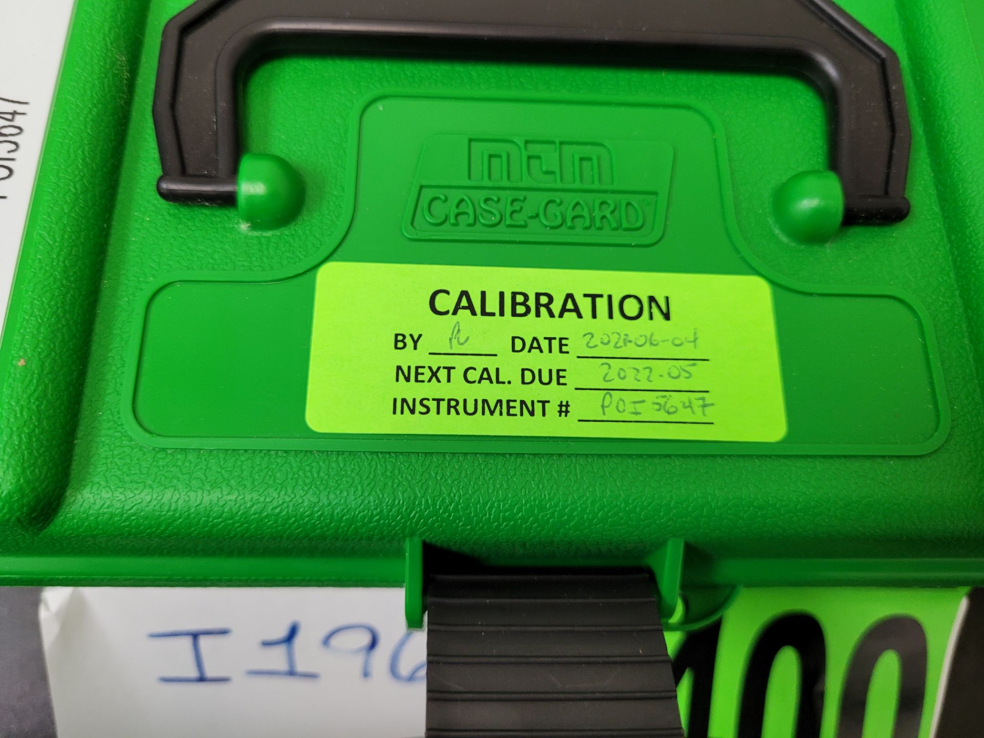 2kg Calibration weight with MTM CASE-GARD safety case - Image 2 of 2