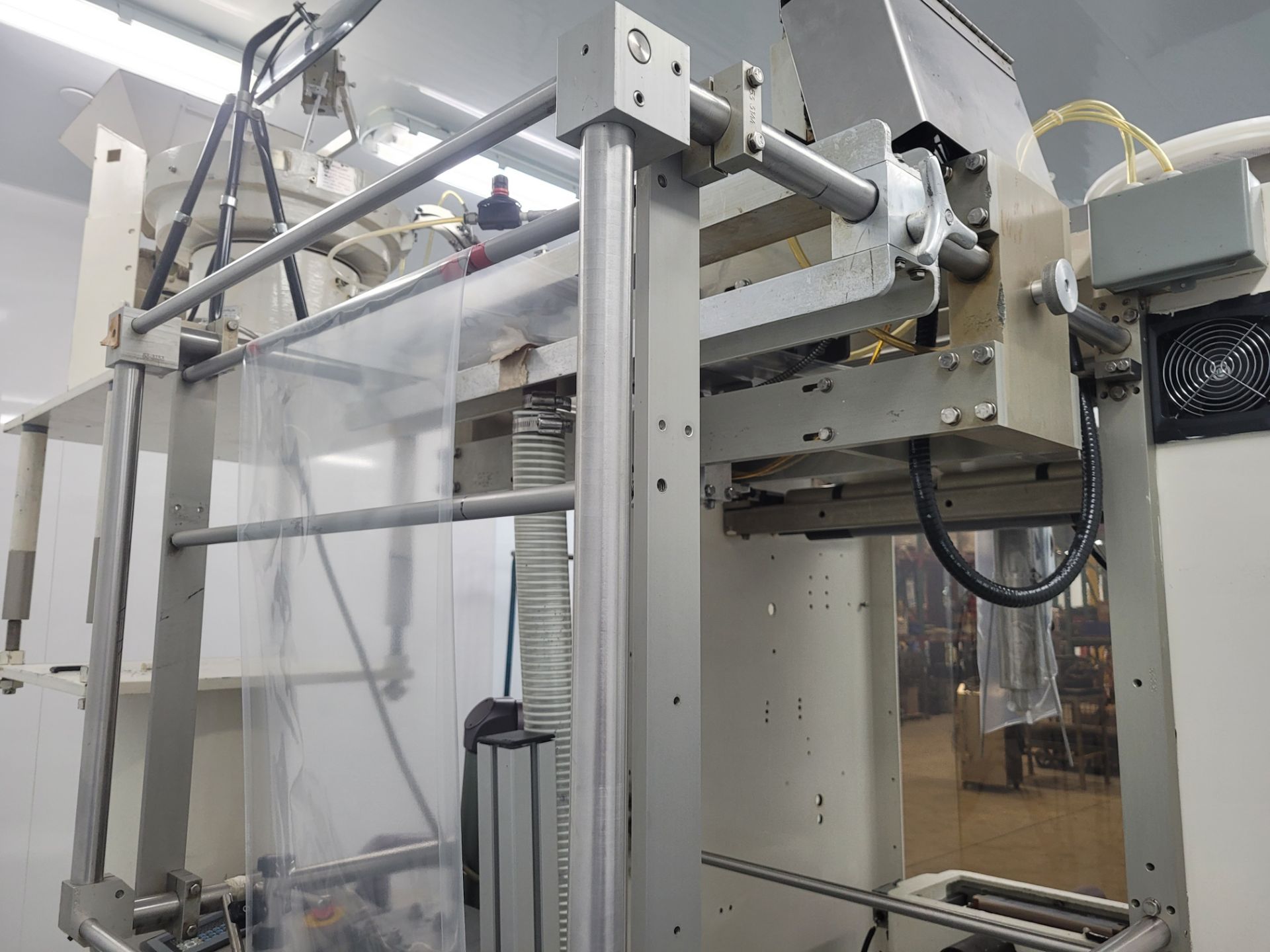 GENERAL PACKAGING 800-1000ml Bag Filler and Filling System - Image 15 of 24