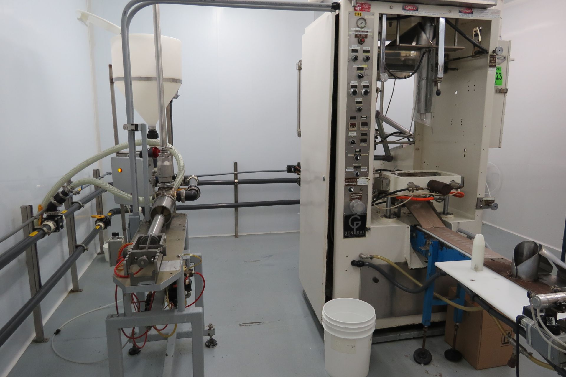 GENERAL PACKAGING 800-1000ml Bag Filler and Filling System - Image 5 of 24