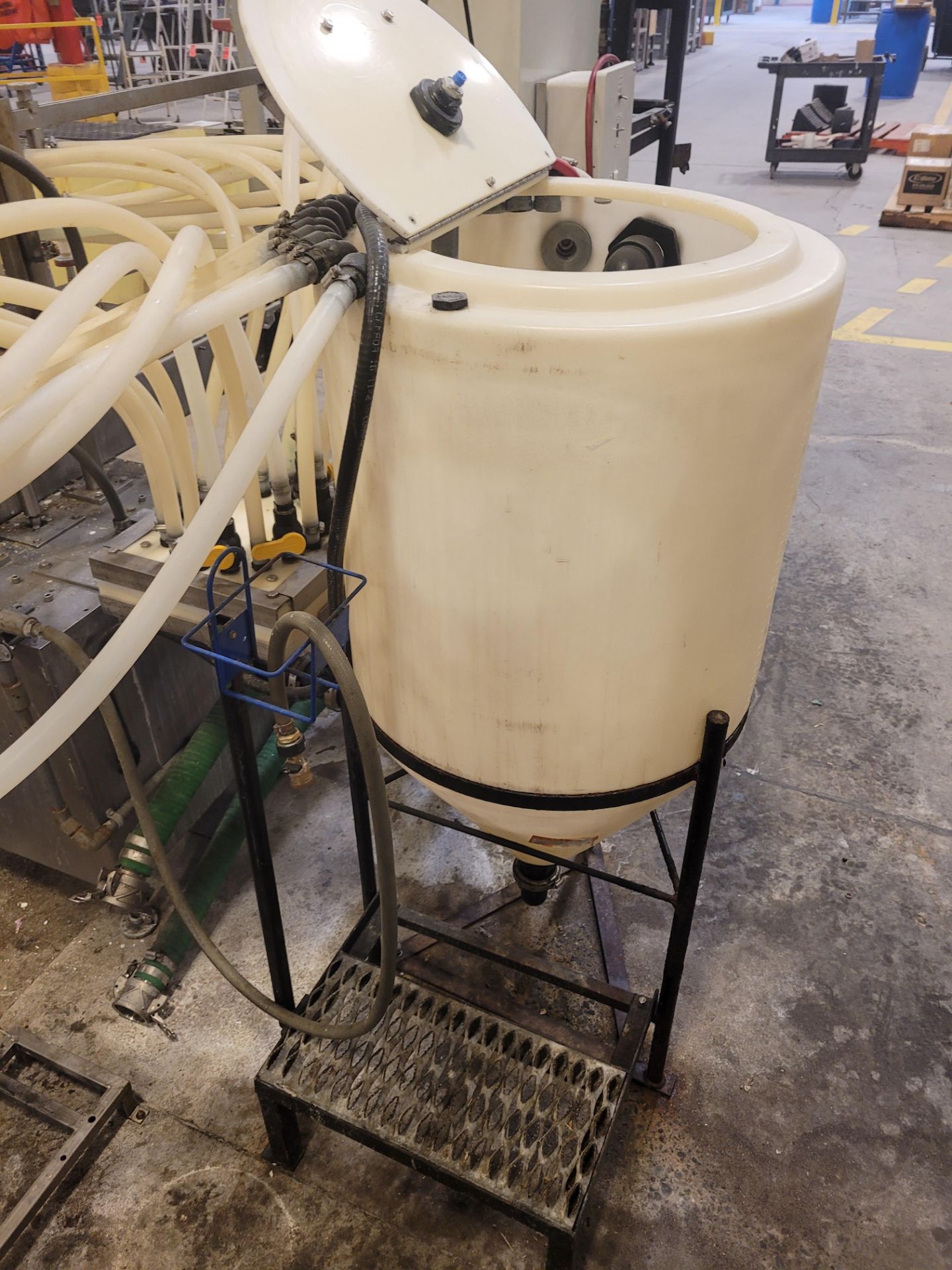 10-head pressure filler with motorized conveyor, 1L-4L cap., custom mfg. including control panel, co - Image 11 of 21