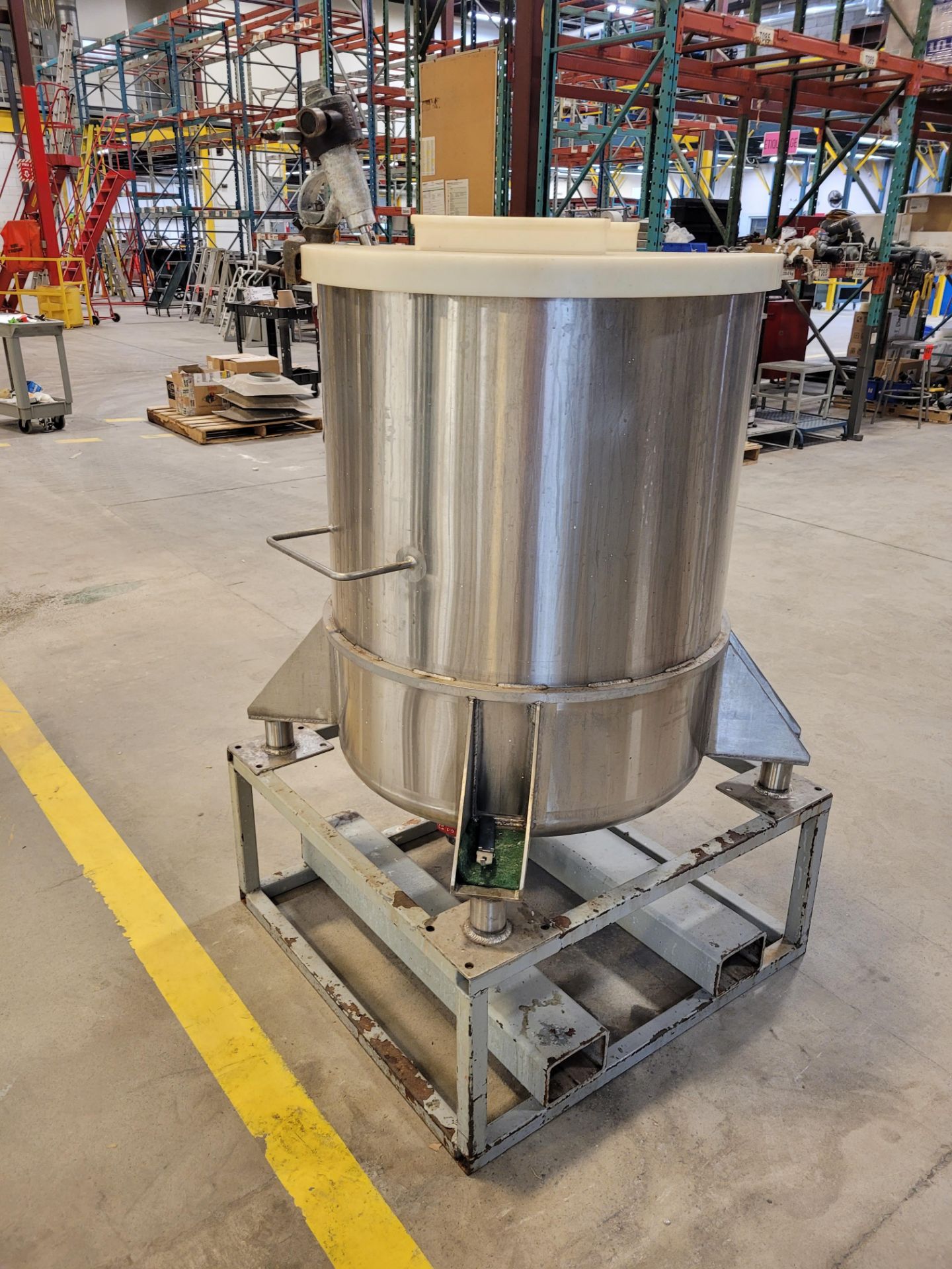 300 L / 80 Gal CHERRY BURRELL stainless steel 316 mixing tank with air motor mixer on stainless stee - Image 4 of 10