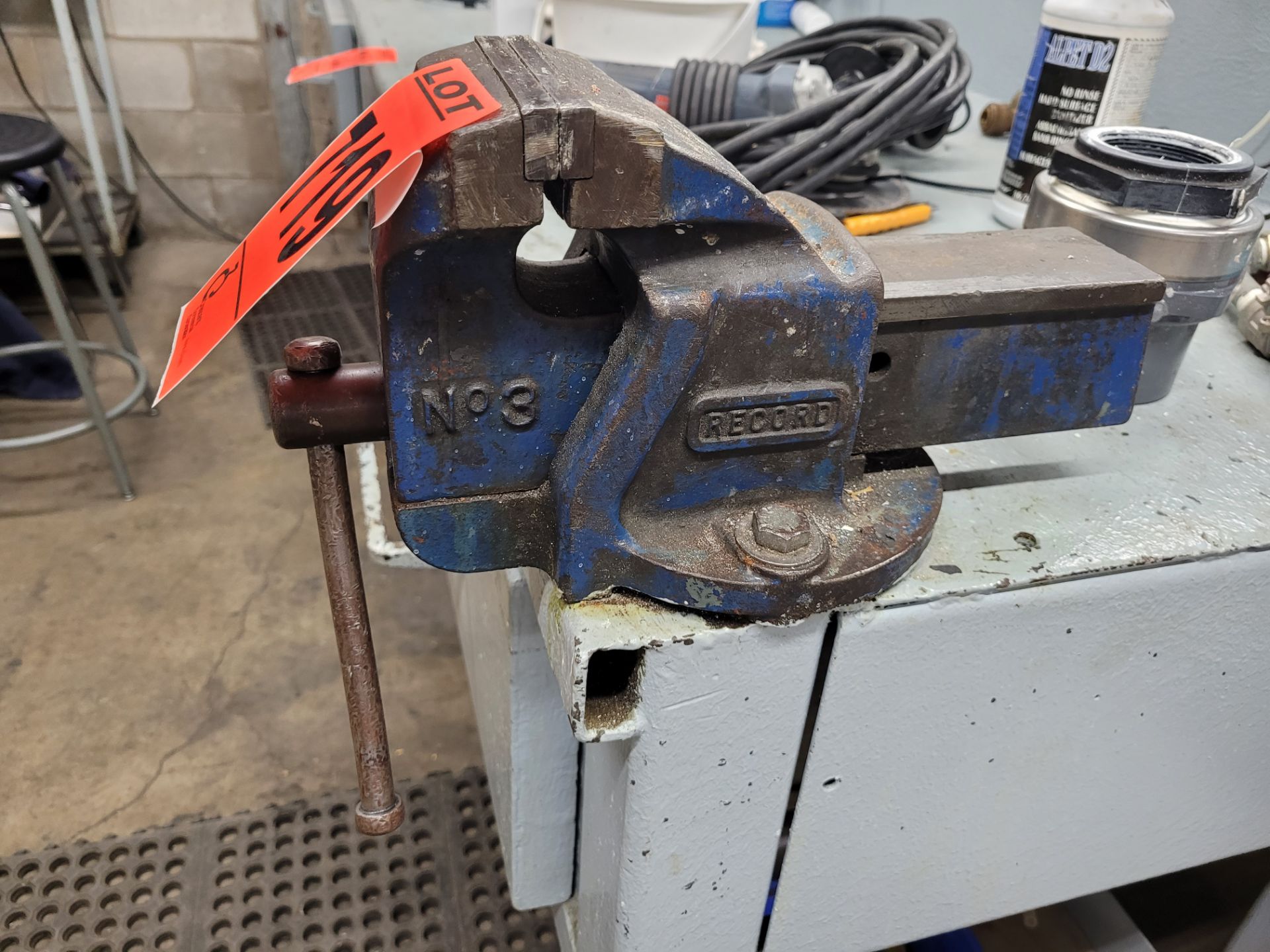 RECORD no.5 bench vise - Image 2 of 2