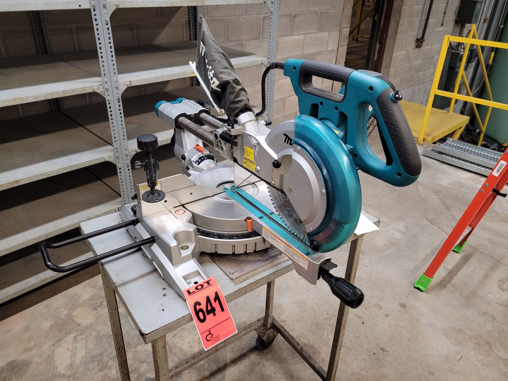 MAKITA mod. LS1018L 10" dual sliding compound mitre saw with laser