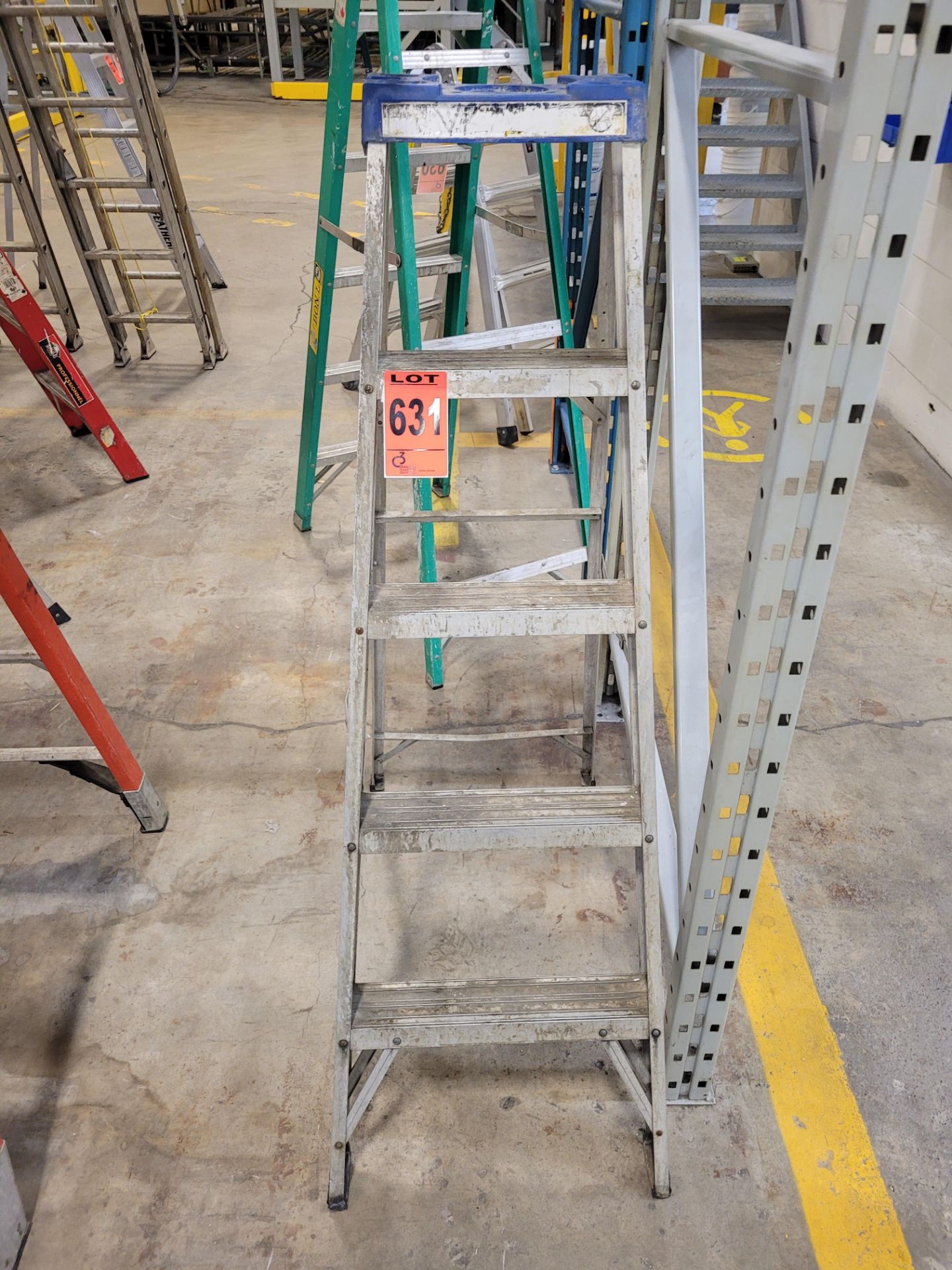 EAGLE PRO 5' aluminum step ladder mod. LP-30677