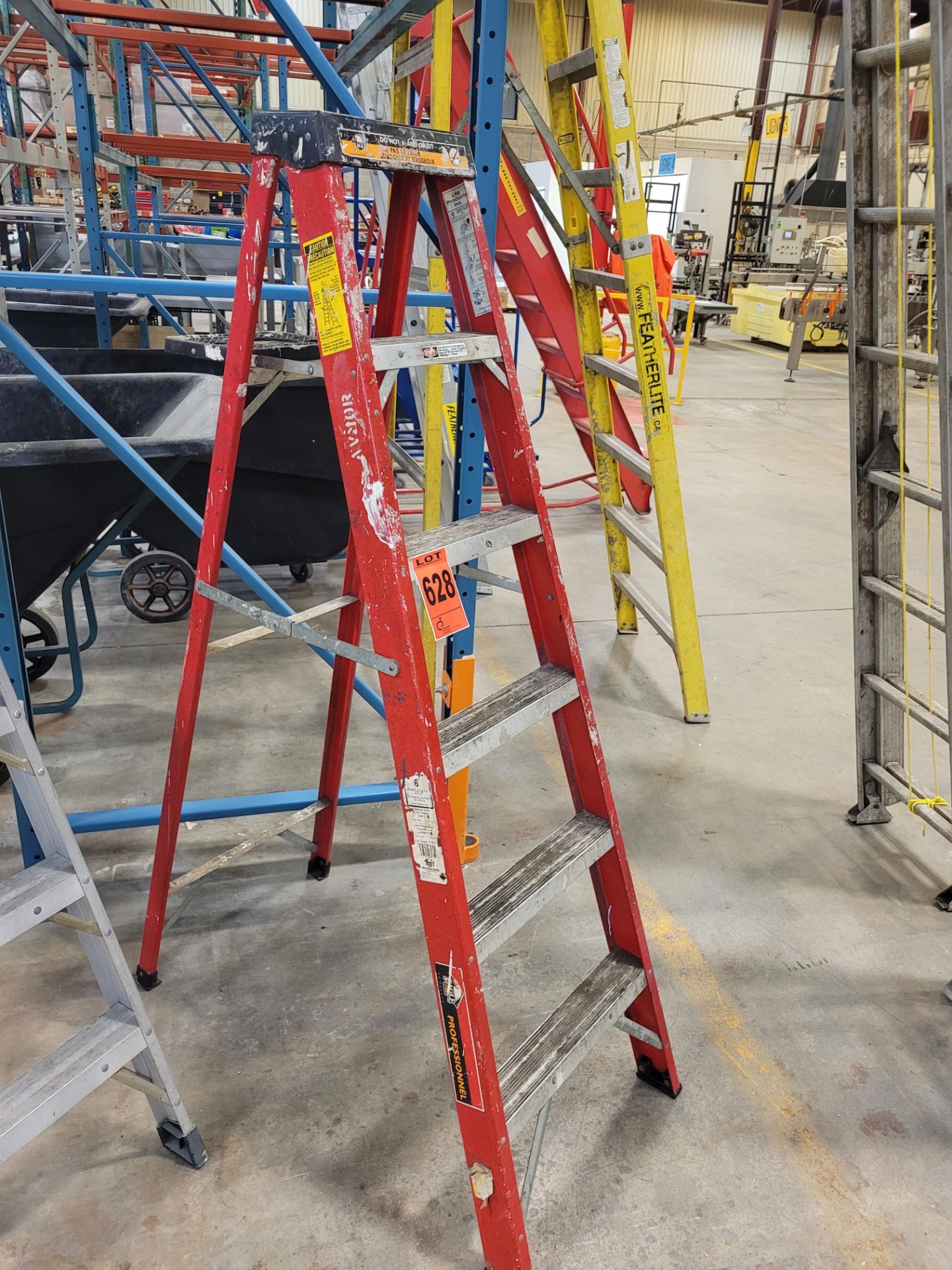 EAGLE PRO 6' fibreglass step ladder mod. LP-30677 - Image 2 of 3