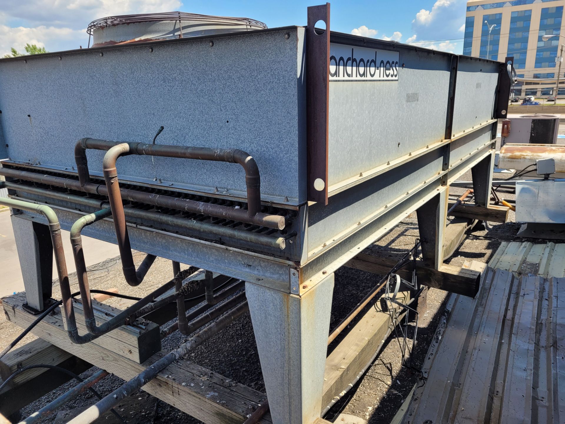 BLANCHARD-NESS 4-Fan rooftop condenser - Image 8 of 10