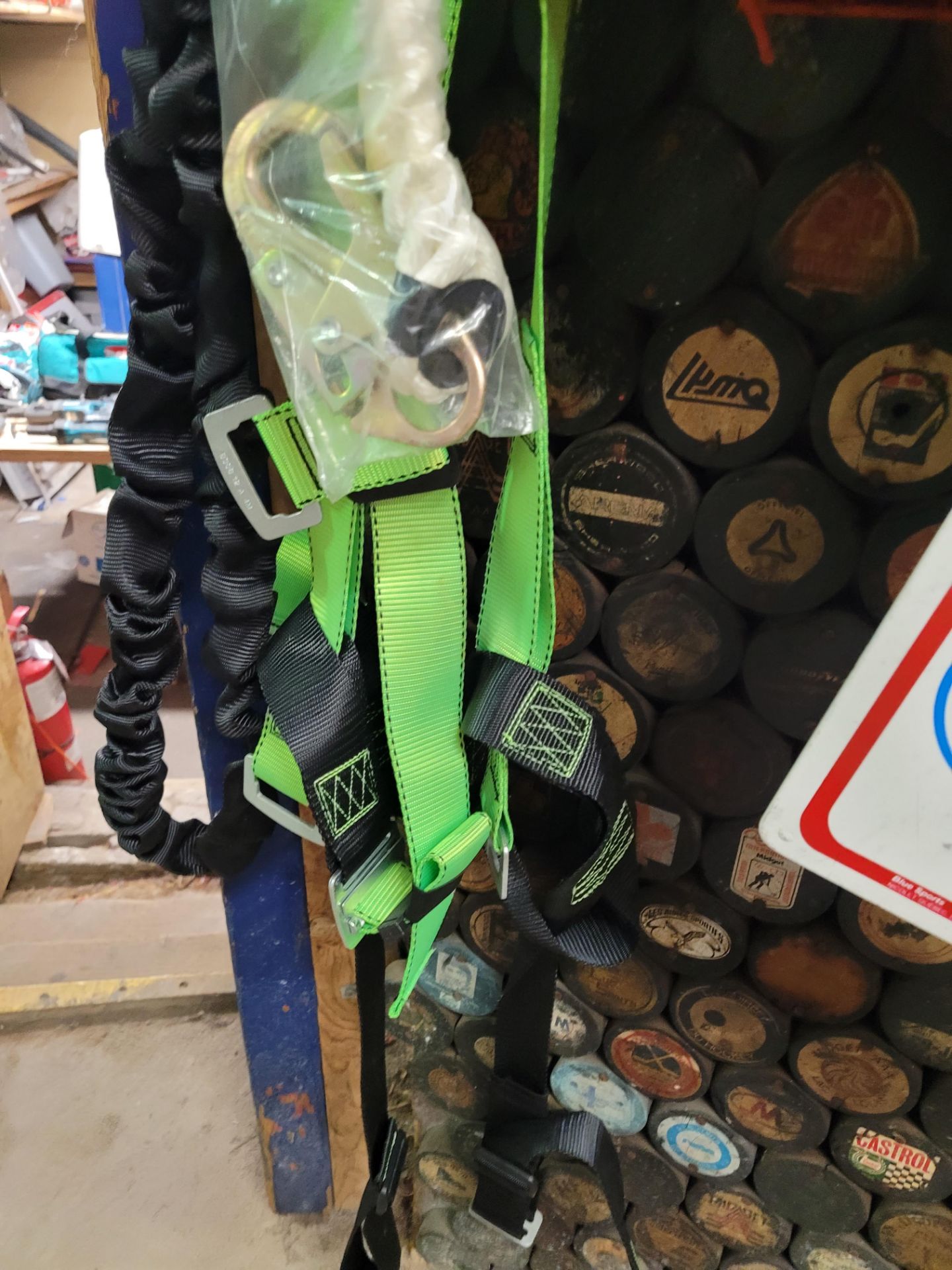 Safety Harnesses - Image 2 of 3