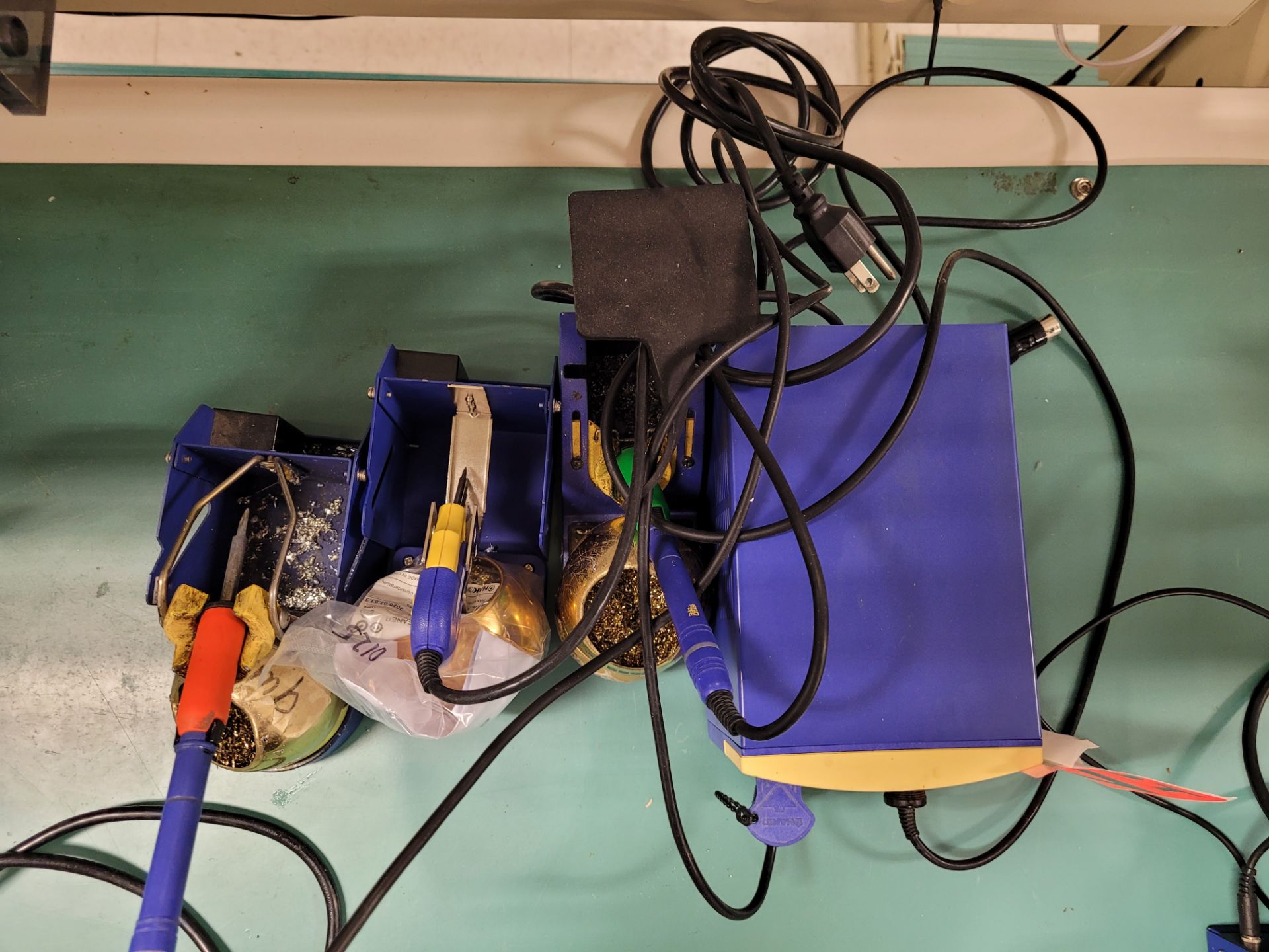 HAKKO FM-202 soldering station - Image 2 of 6