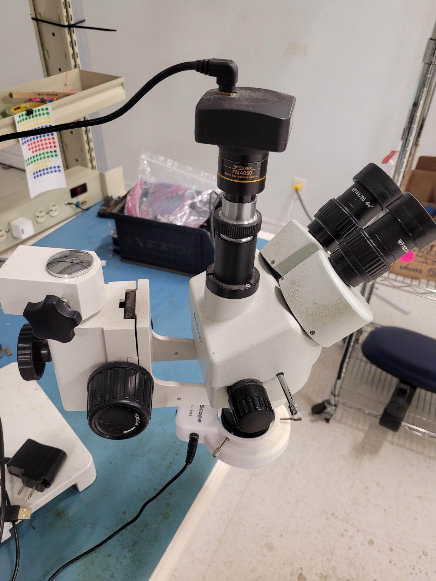 AMSCOPE Trinocular with portable camera mod. MU500, AMSCOPE mod. LED-565, AMSCOPE FMA050 Fixed Micro - Image 5 of 8