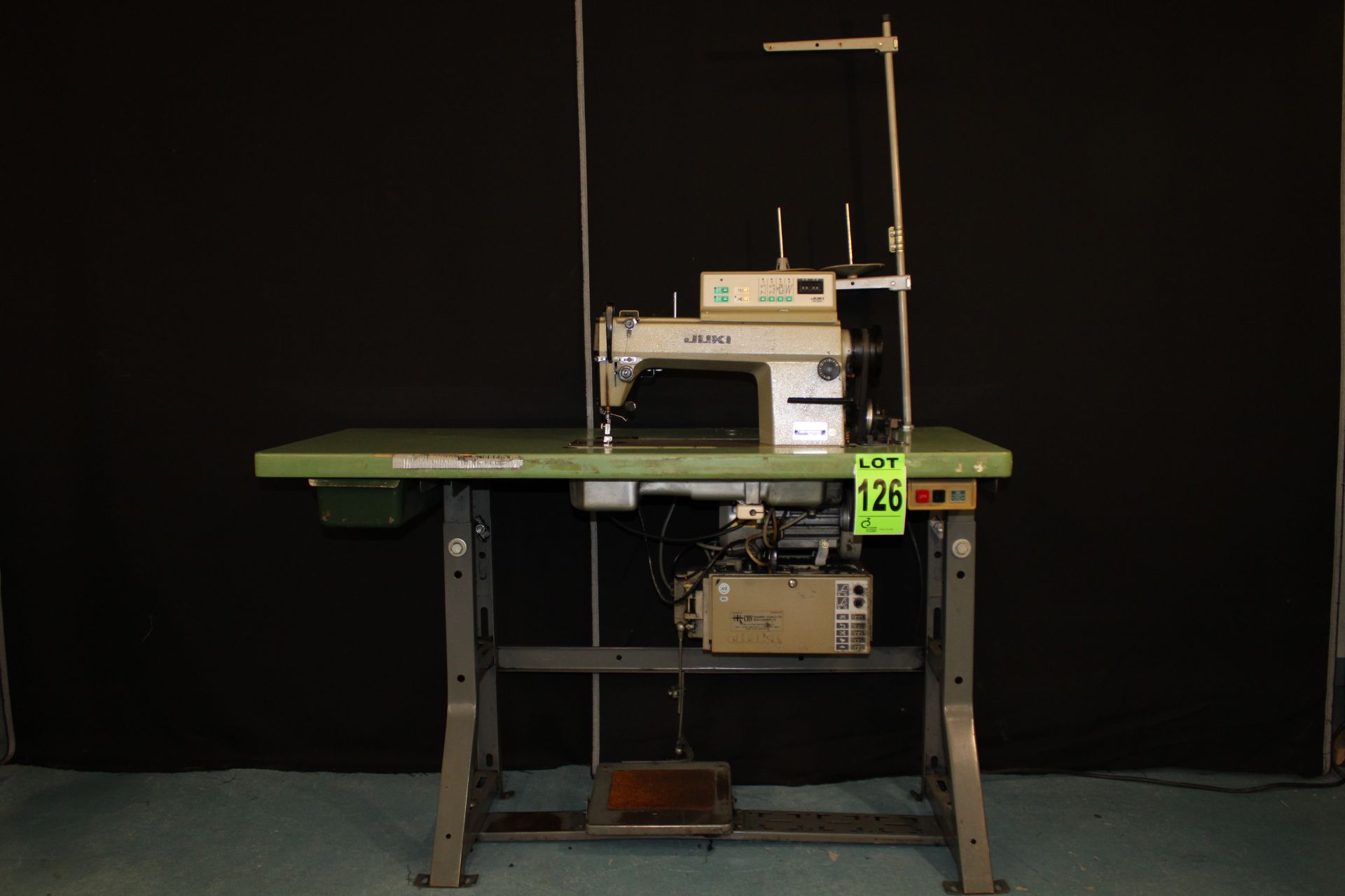 JUKI mod. DDL-5550-6, SC-220 industrial sewing machine, 110 V, P/T/FOOT LIFT