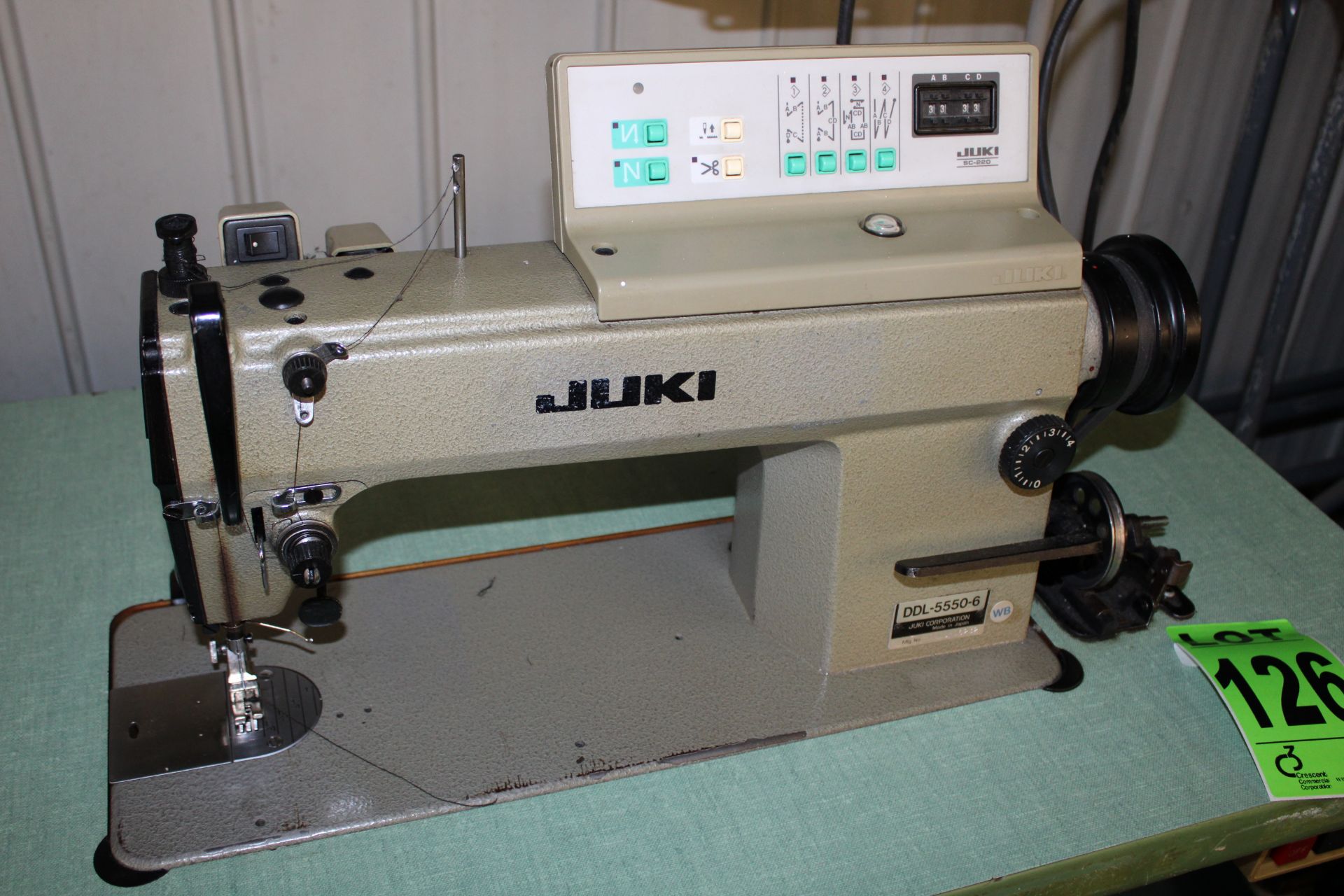 JUKI mod. DDL-5550-6, SC-220 industrial sewing machine, 110 V, P/T/FOOT LIFT - Image 3 of 5