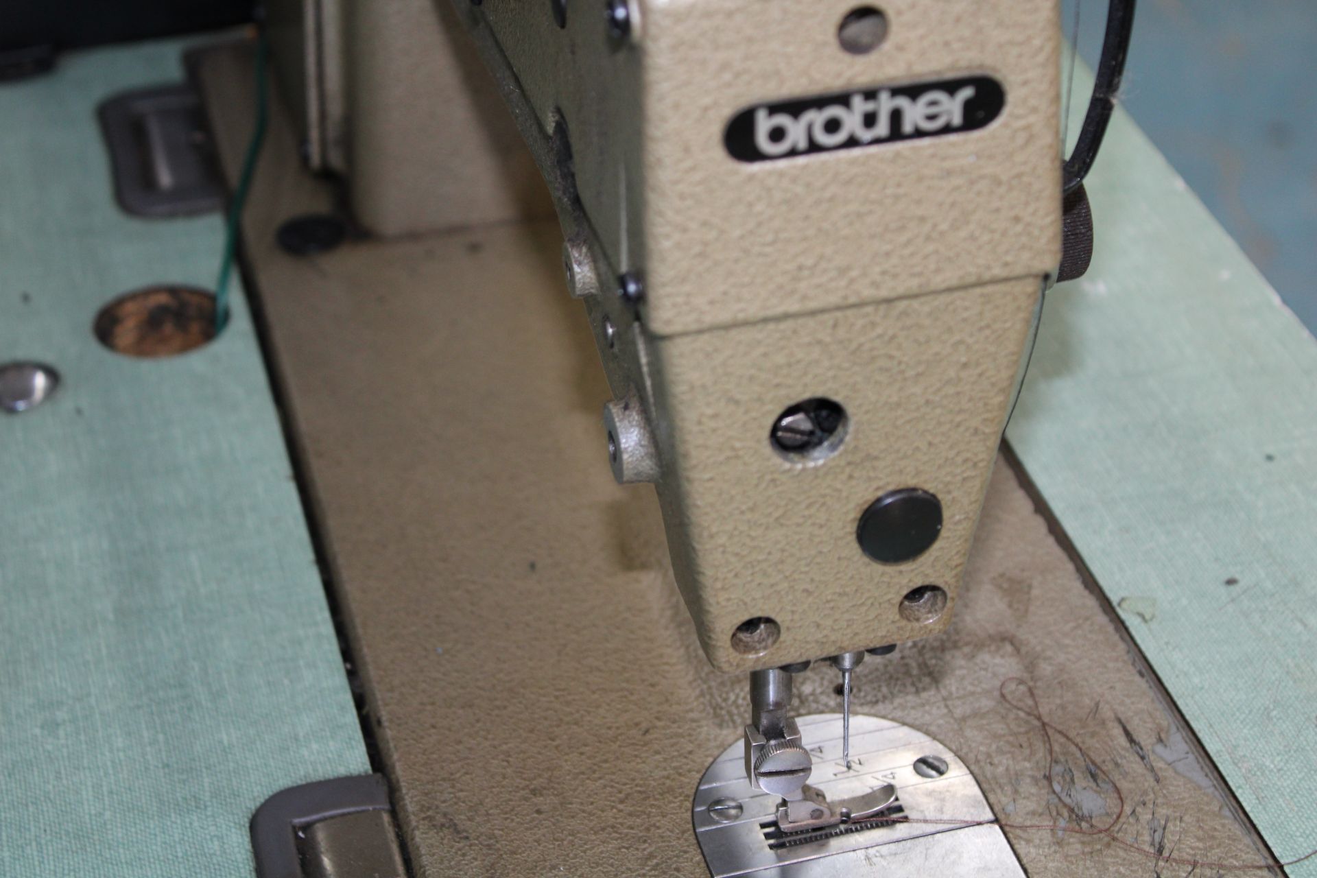 BROTHER mod. DB2-737-403 industrial sewing machine, modified to clutch motor model. DB2-735 - Image 4 of 5