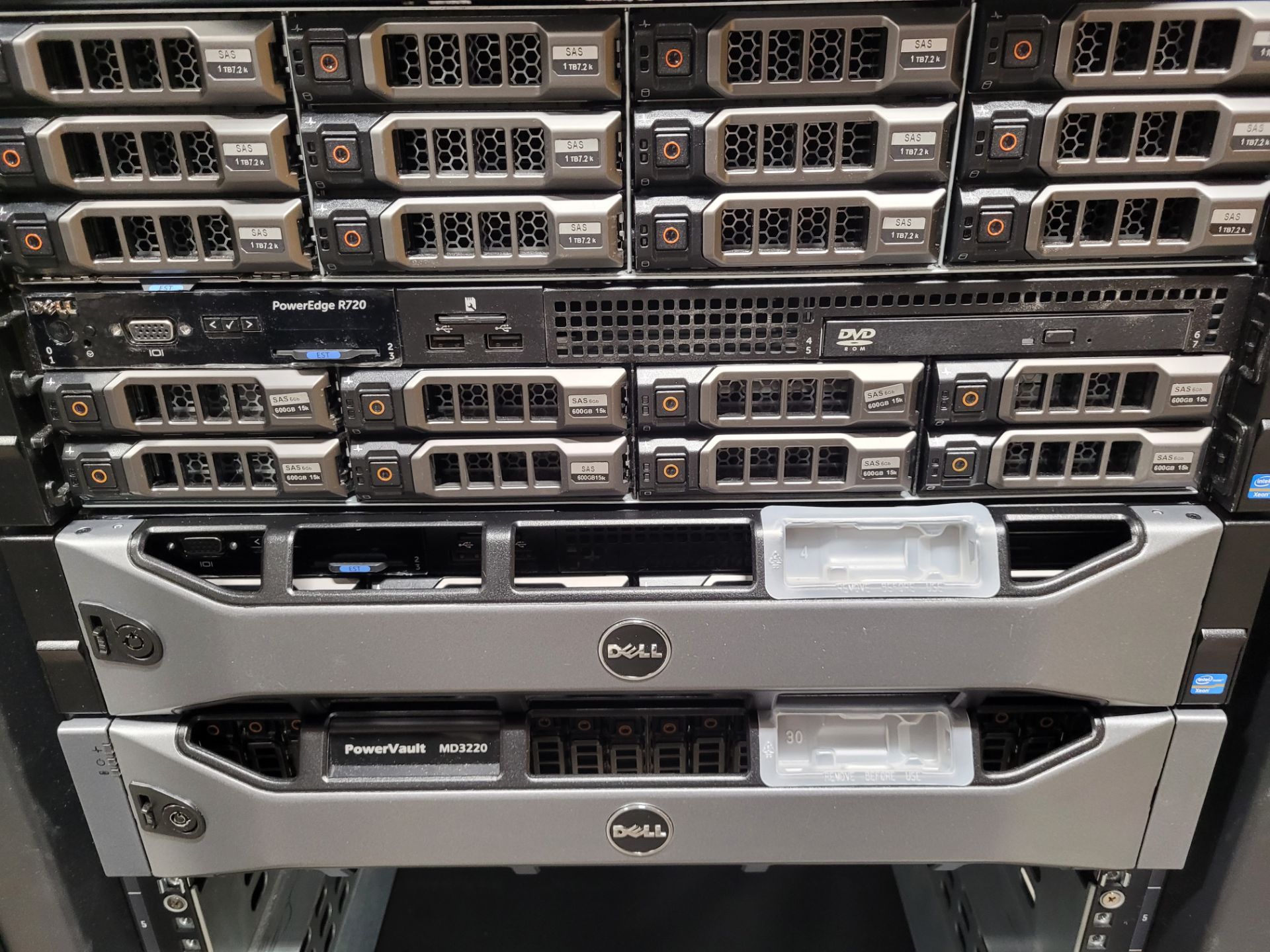 DELL PowerVault Server with Integrated DELL mod. KMMLED185 laptop display, housed in RACK SOLUTIONS - Image 13 of 23